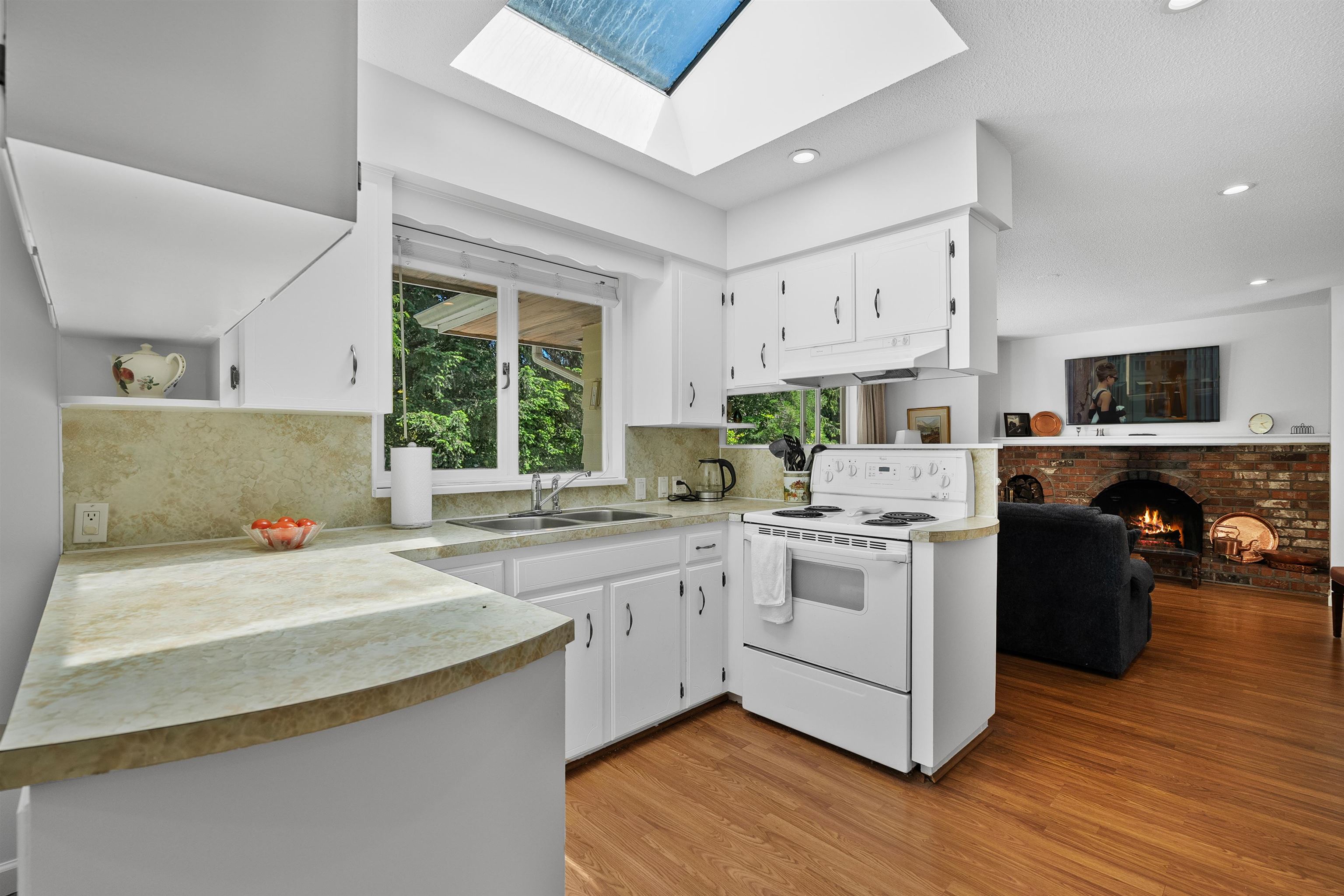 Listing image of 5749 CRANLEY DRIVE