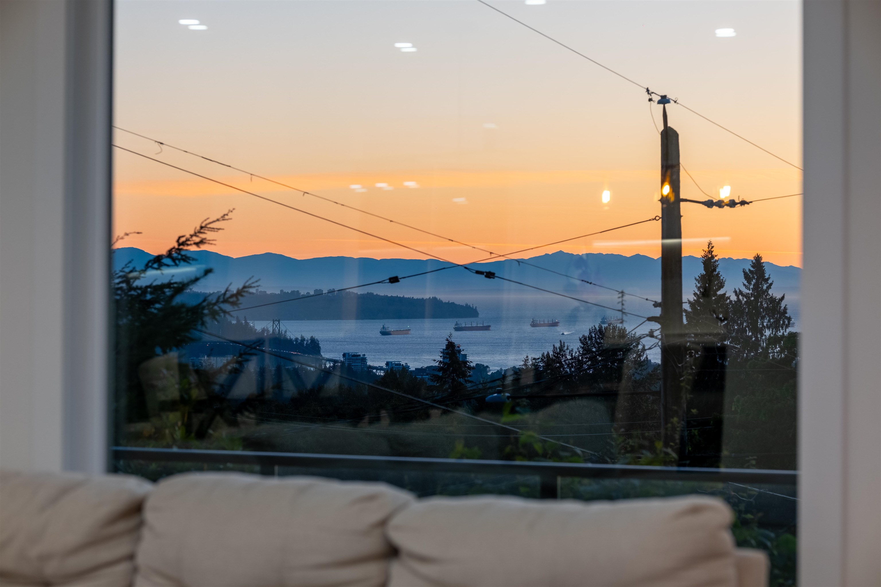 Listing image of 3812 DALKEITH DRIVE