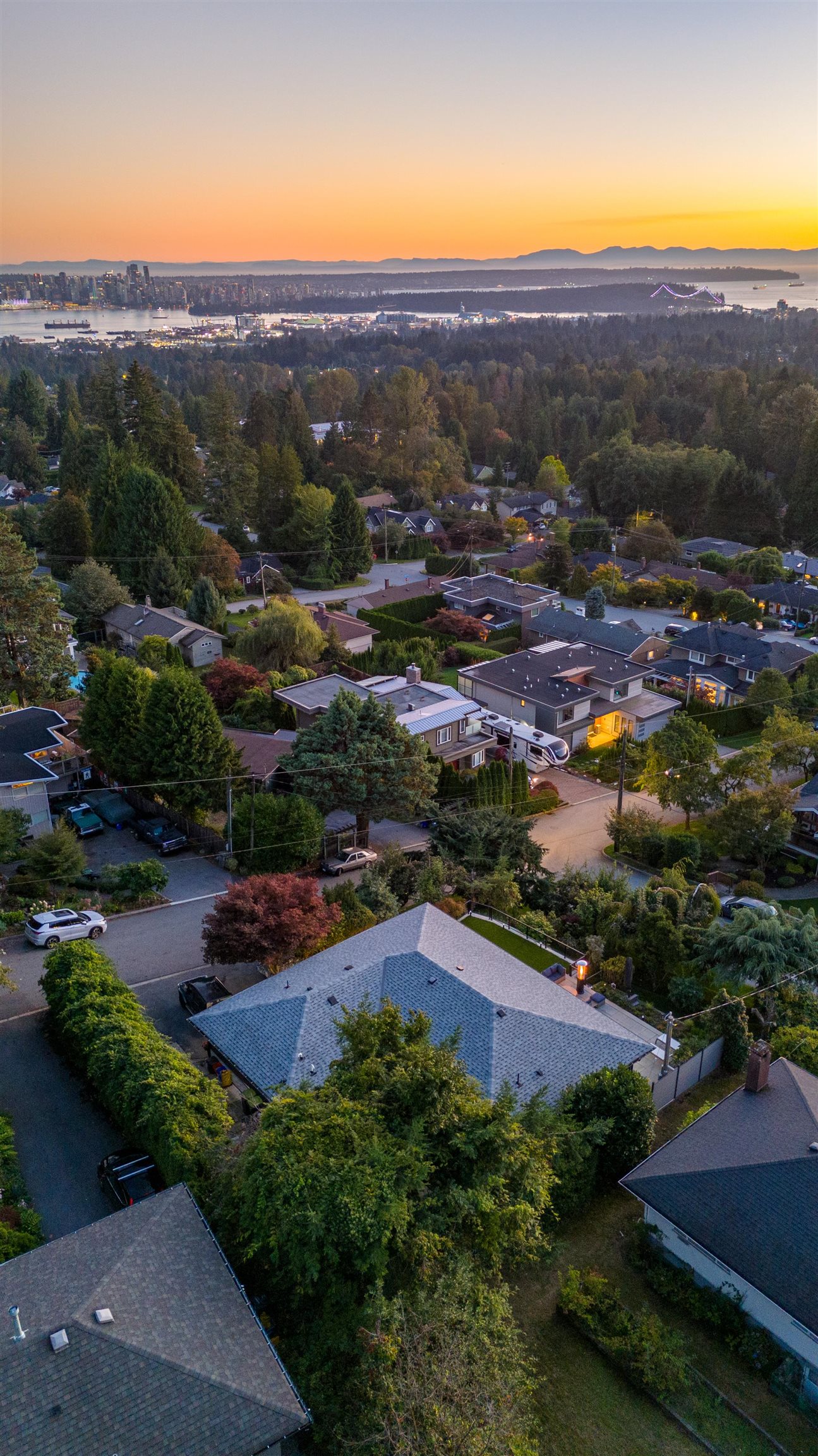 Listing image of 3812 DALKEITH DRIVE
