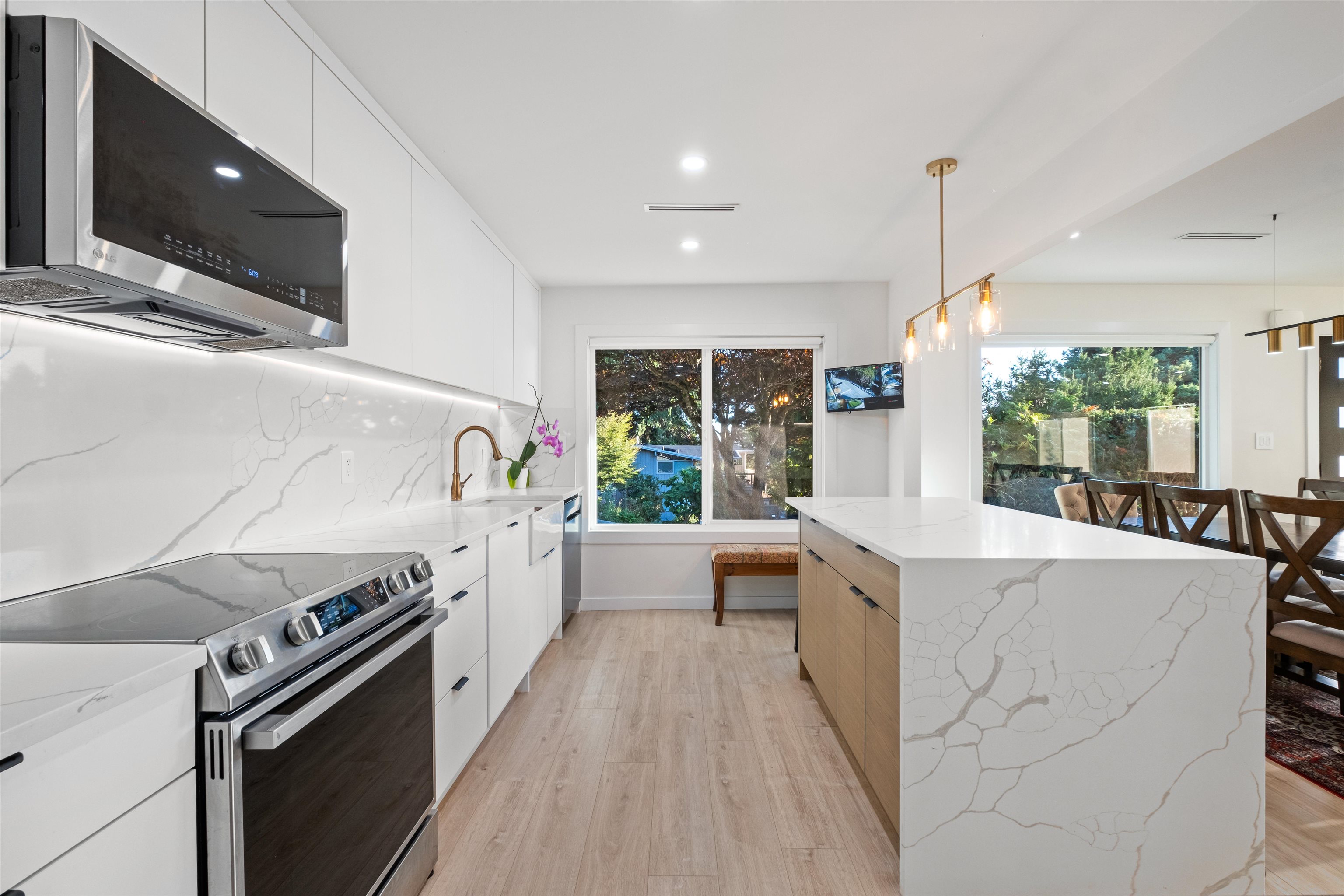 Listing image of 3812 DALKEITH DRIVE