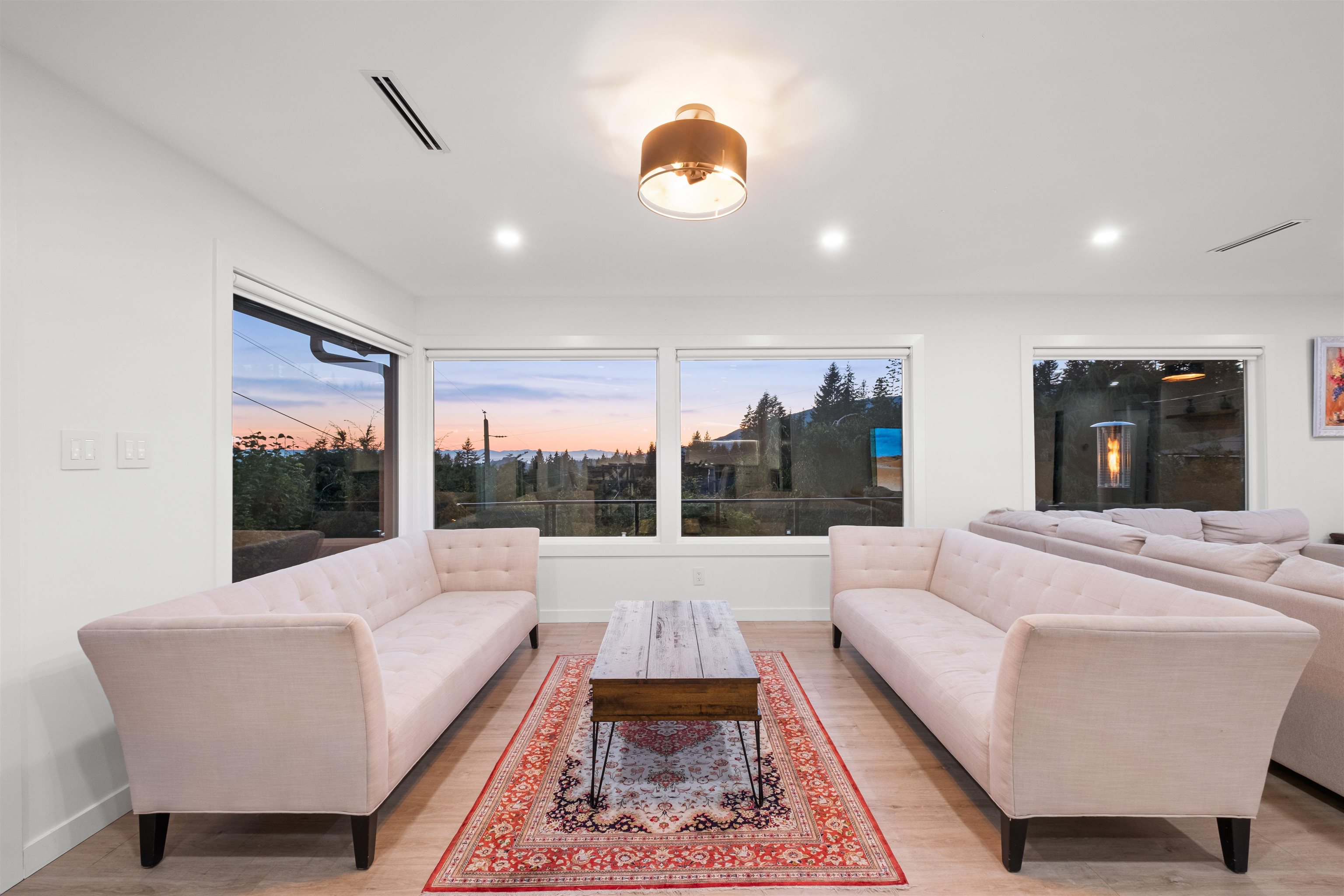 Listing image of 3812 DALKEITH DRIVE