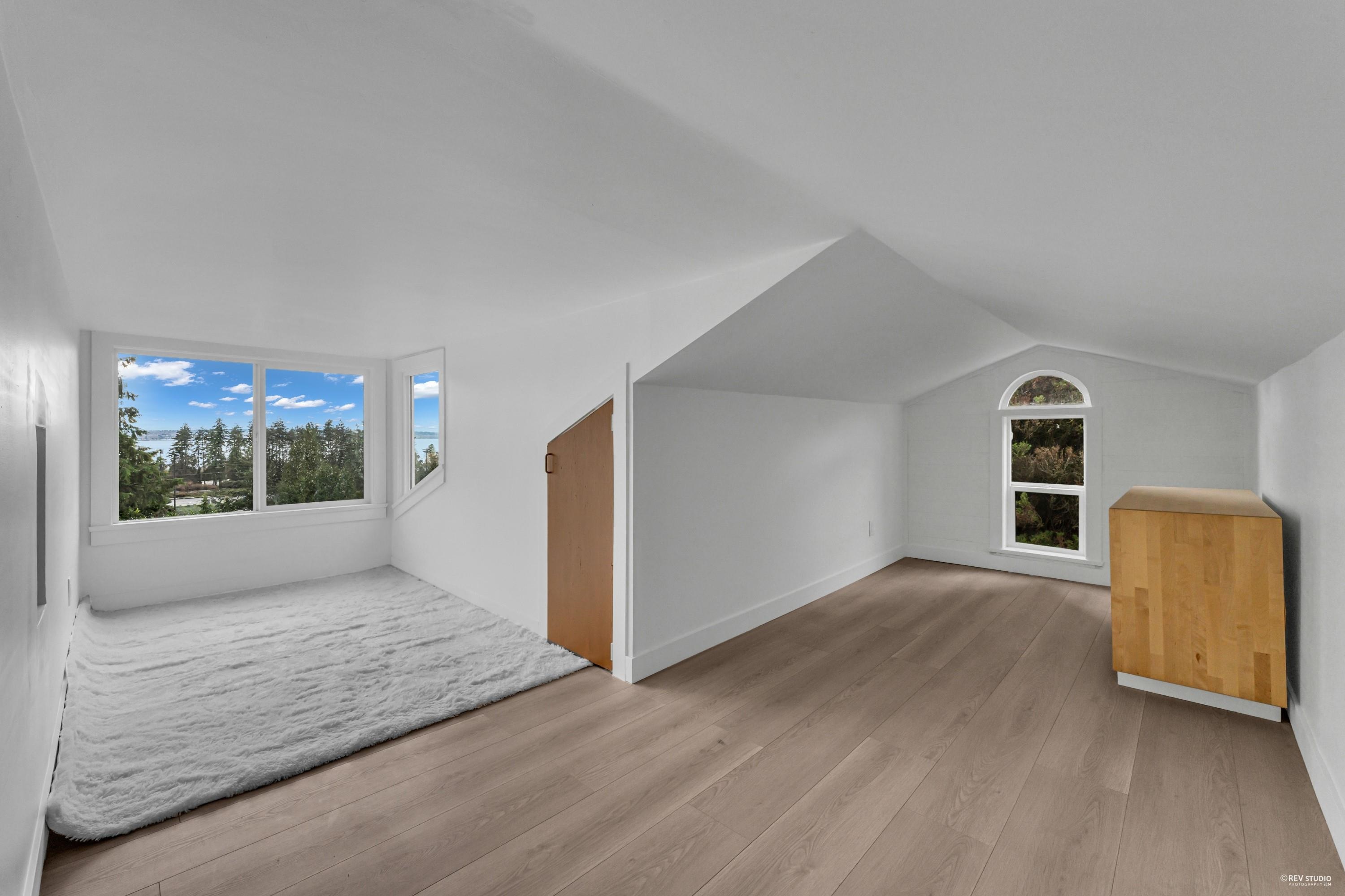 Listing image of 1010 KEITH ROAD