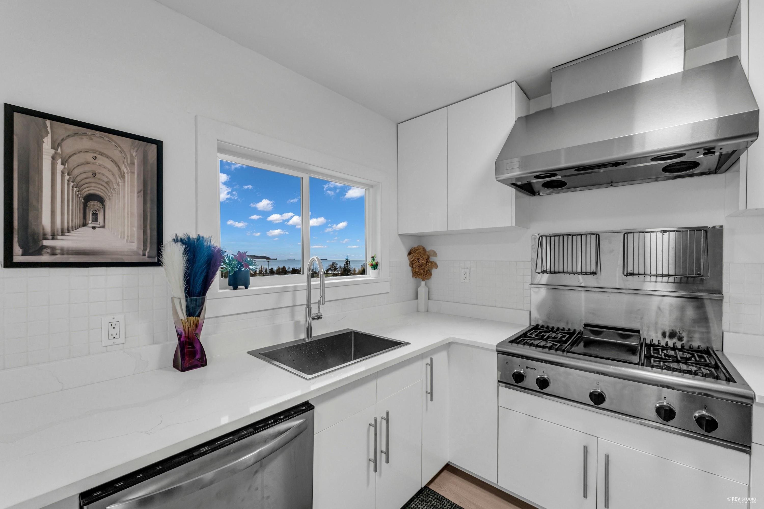 Listing image of 1010 KEITH ROAD