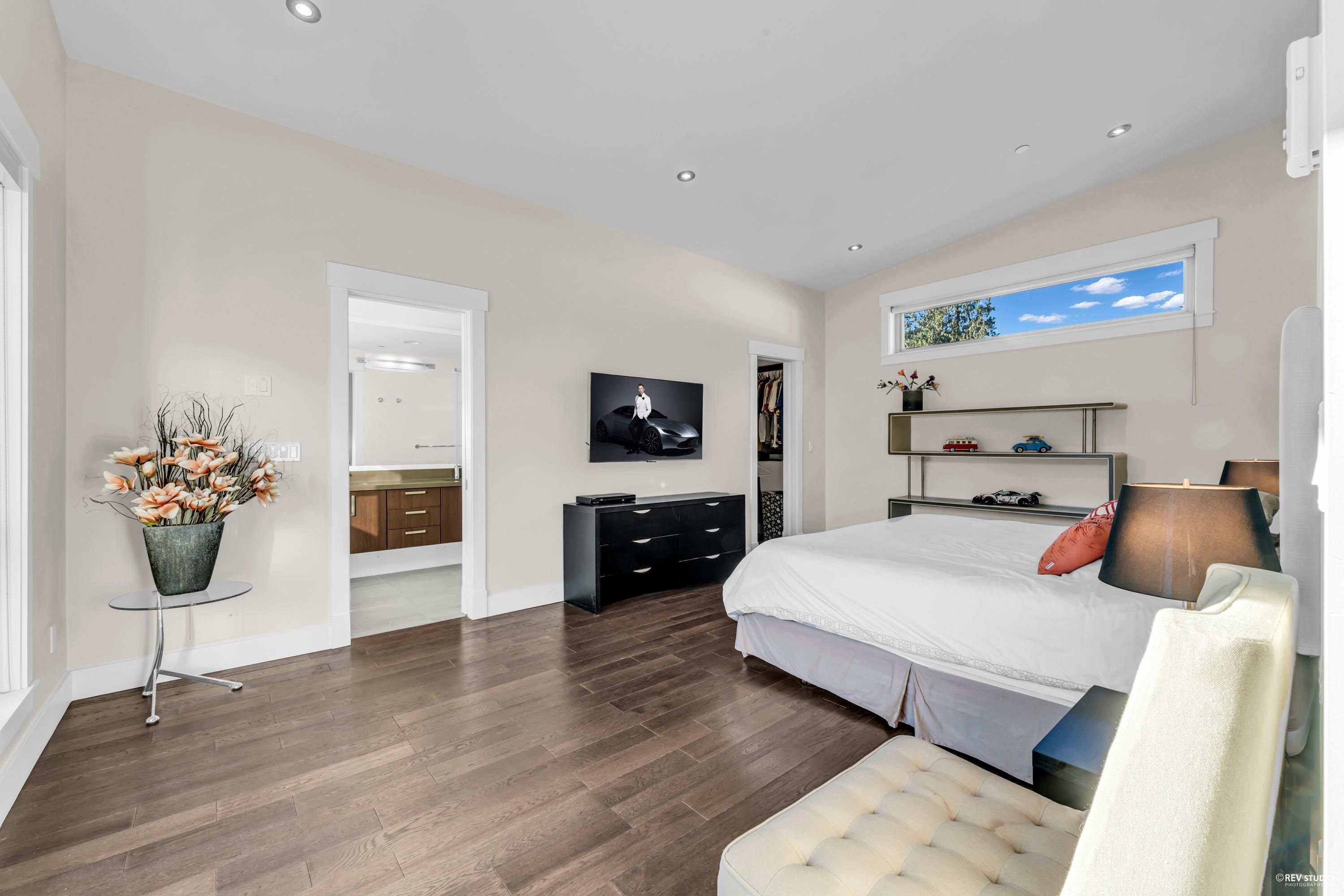 Listing image of 1318 INGLEWOOD AVENUE