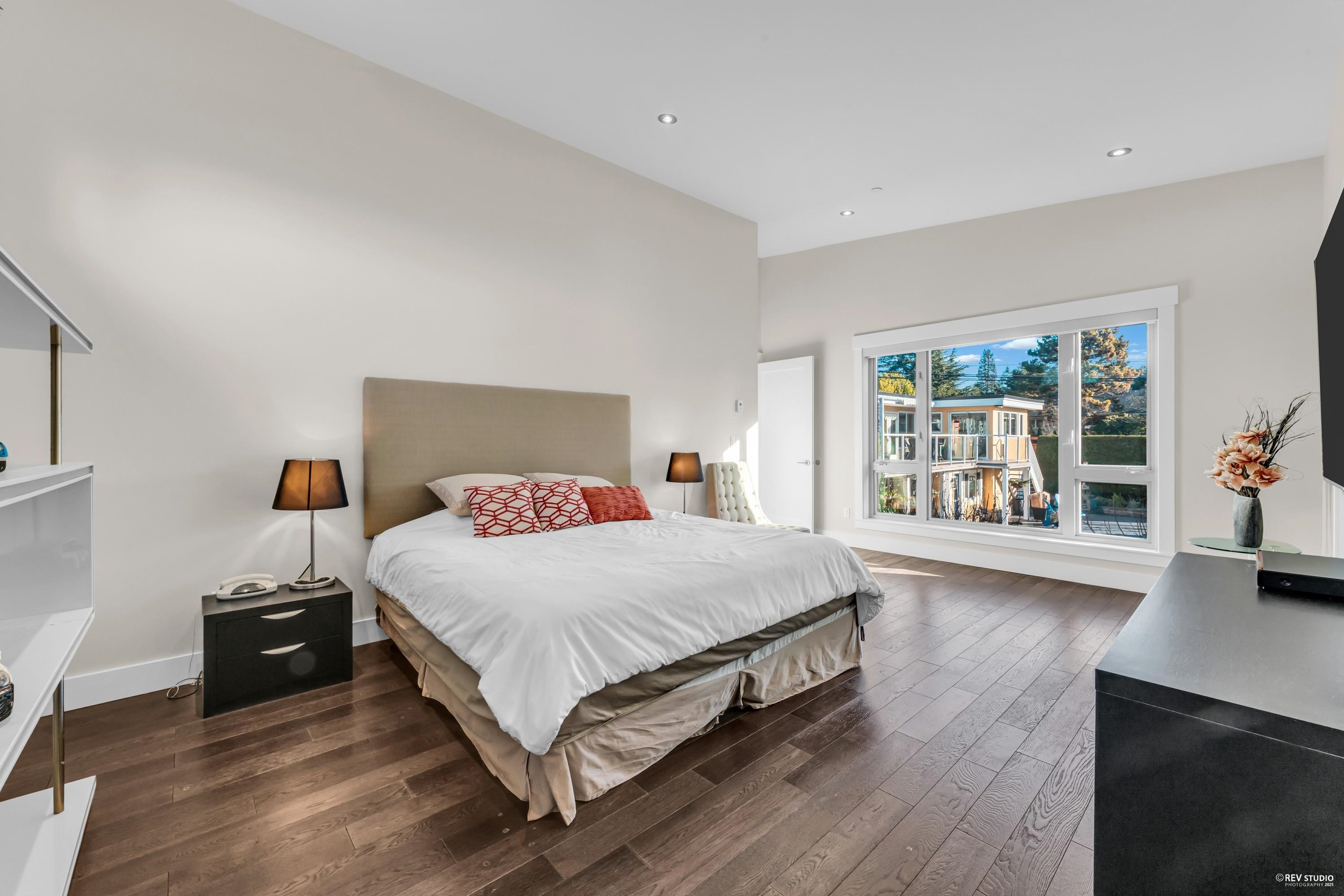 Listing image of 1318 INGLEWOOD AVENUE