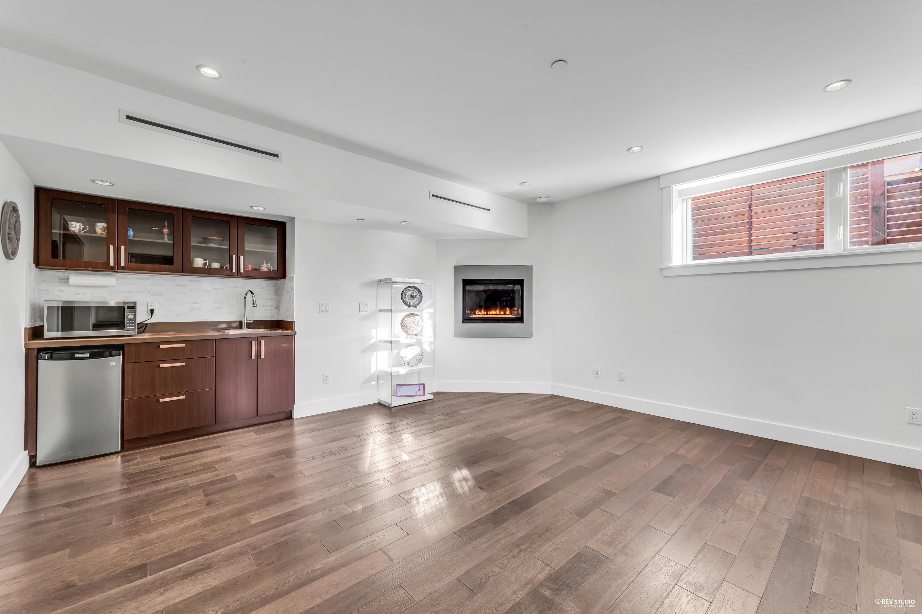 Listing image of 1318 INGLEWOOD AVENUE