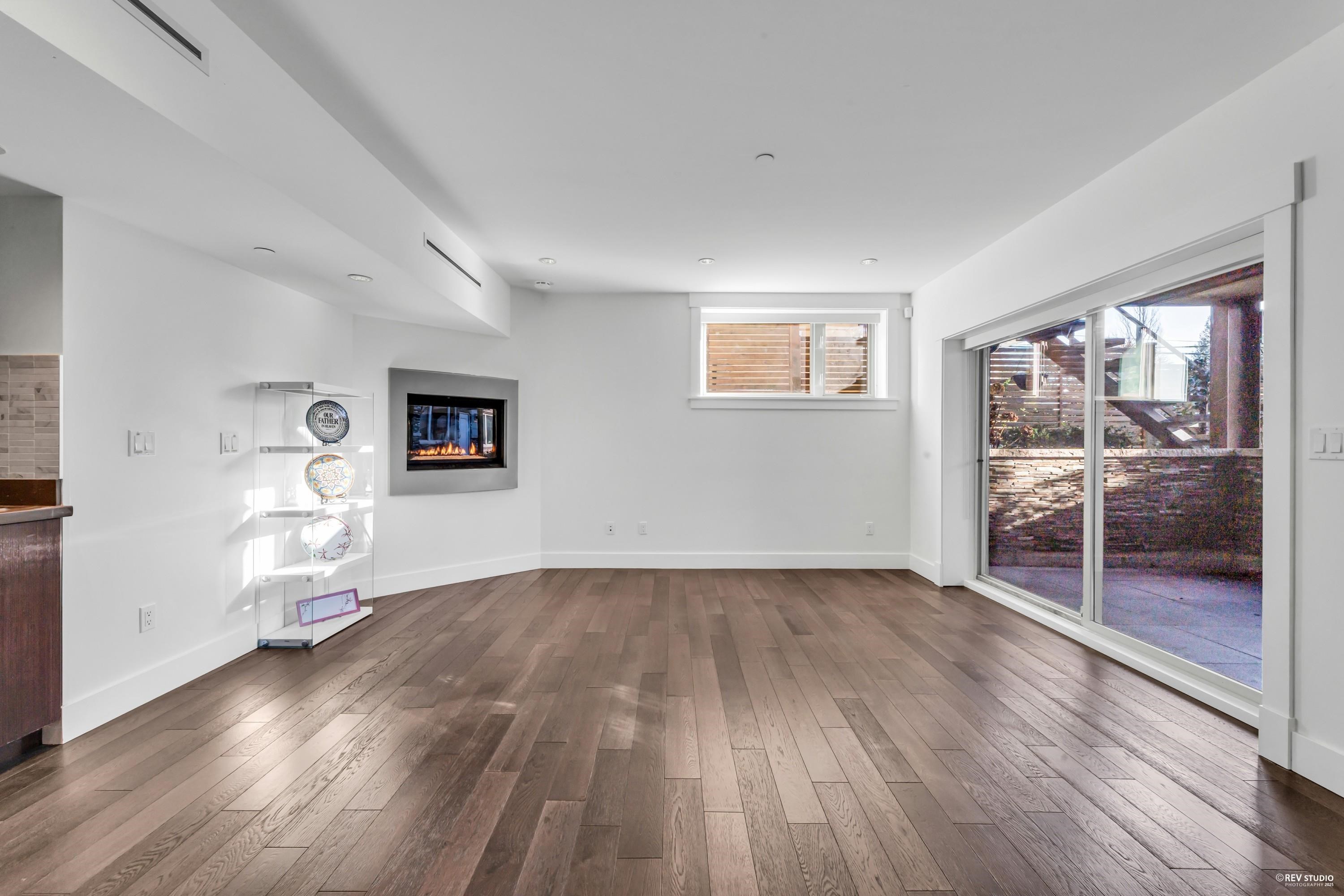Listing image of 1318 INGLEWOOD AVENUE