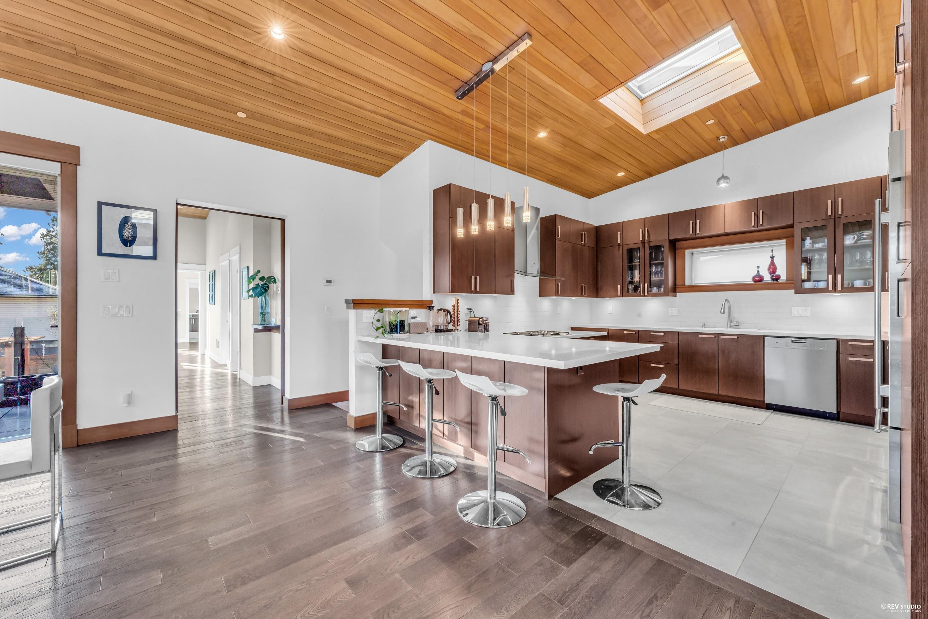 Listing image of 1318 INGLEWOOD AVENUE