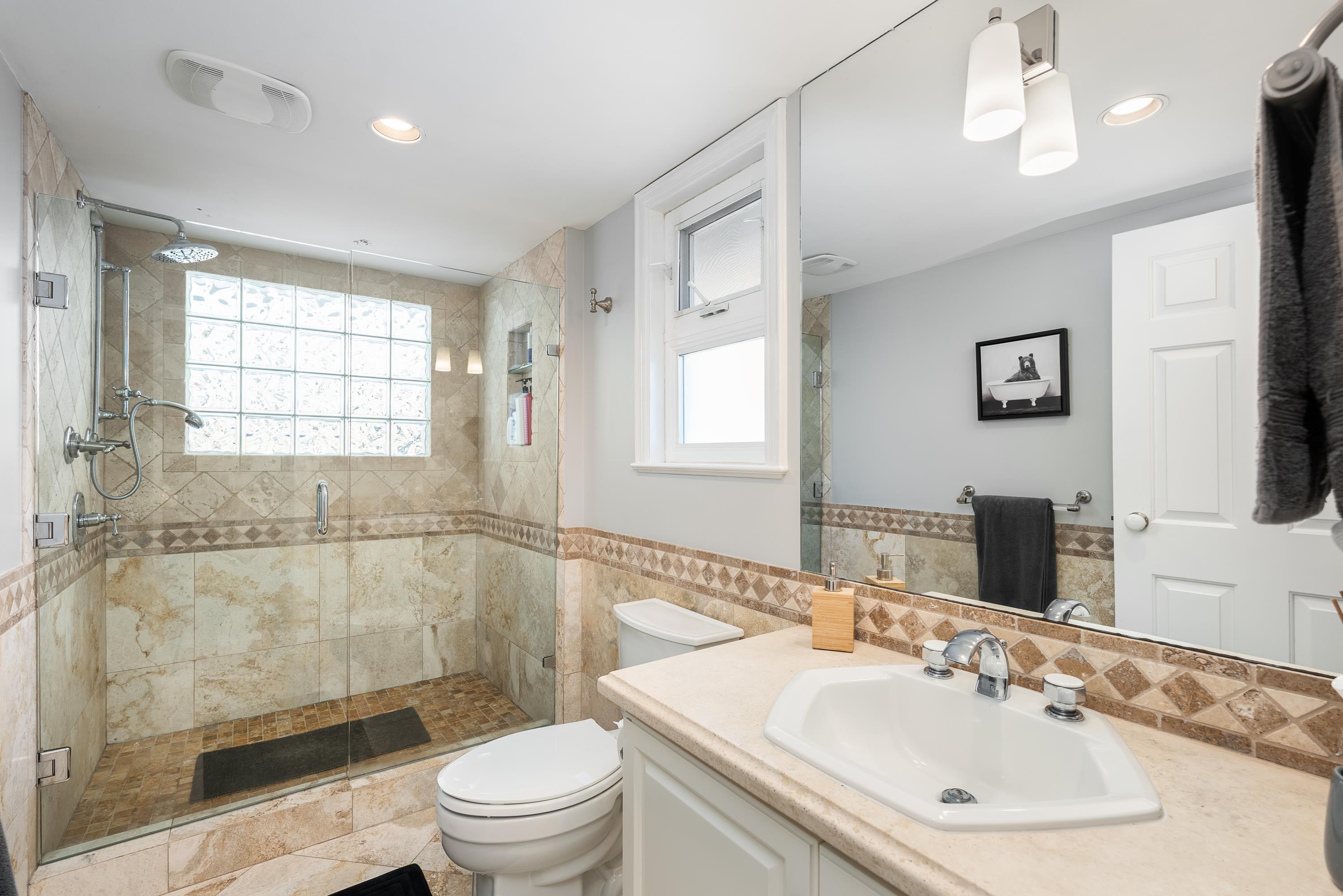 Listing image of 4629 CAULFEILD DRIVE
