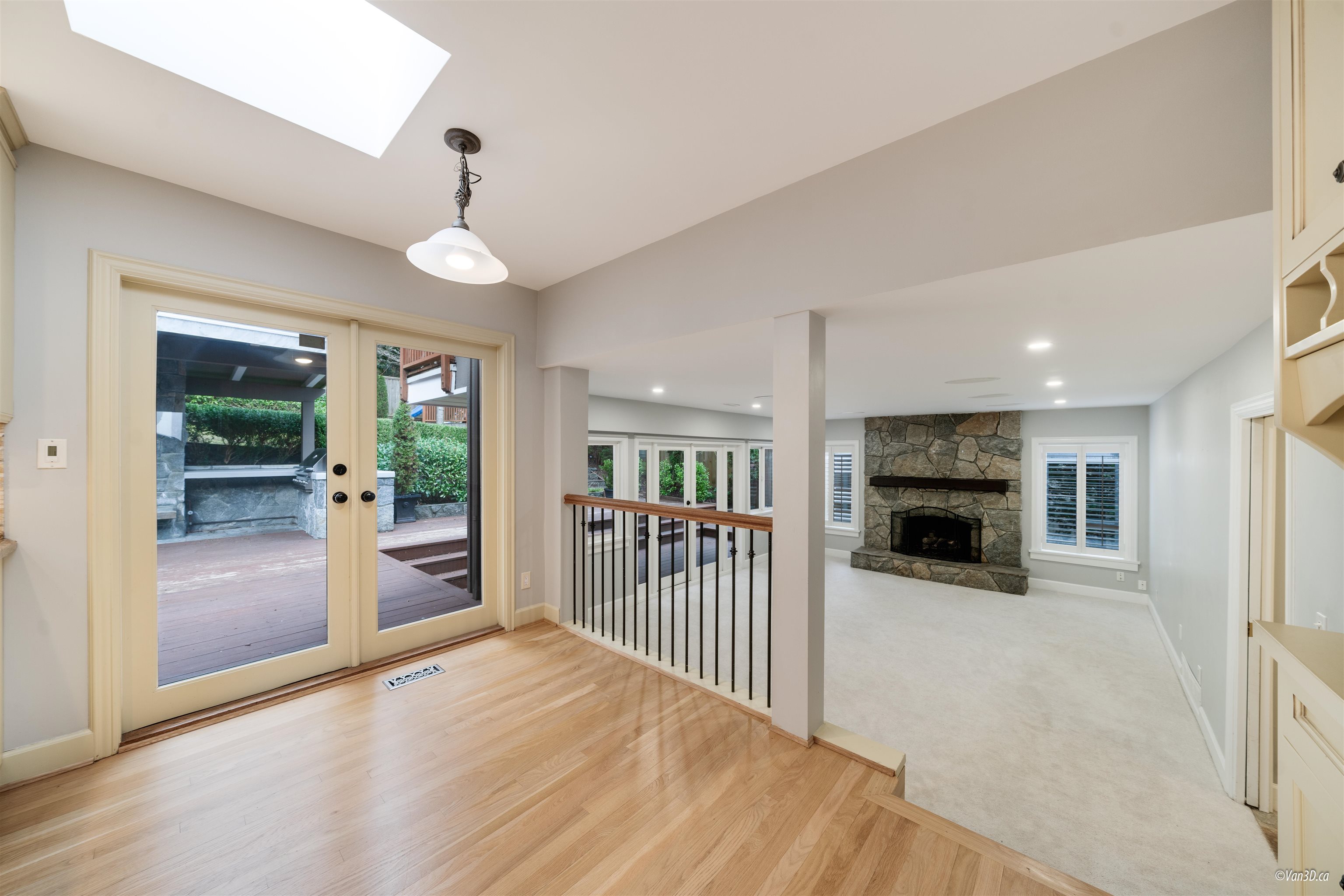 Listing image of 4629 CAULFEILD DRIVE
