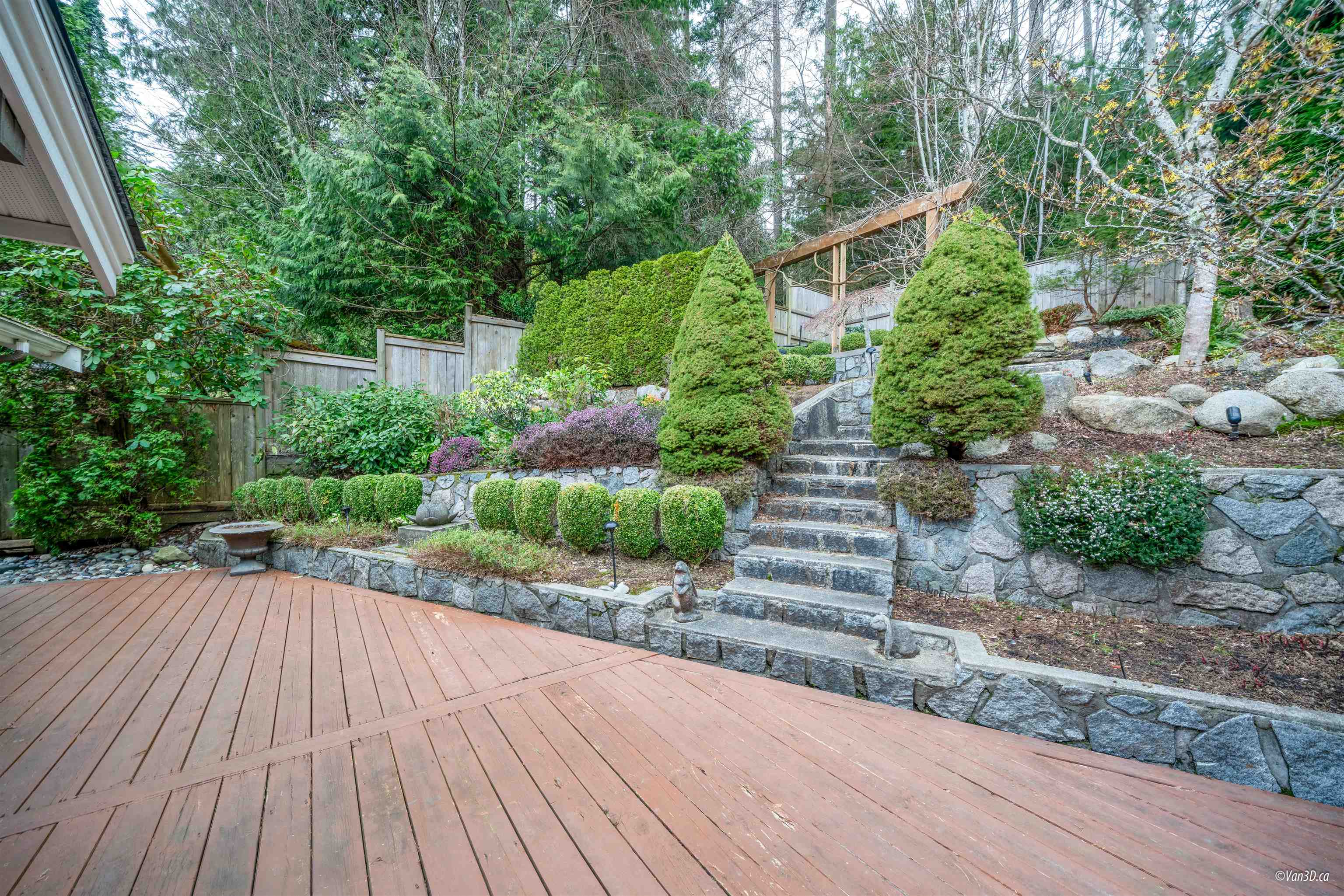 Listing image of 4629 CAULFEILD DRIVE