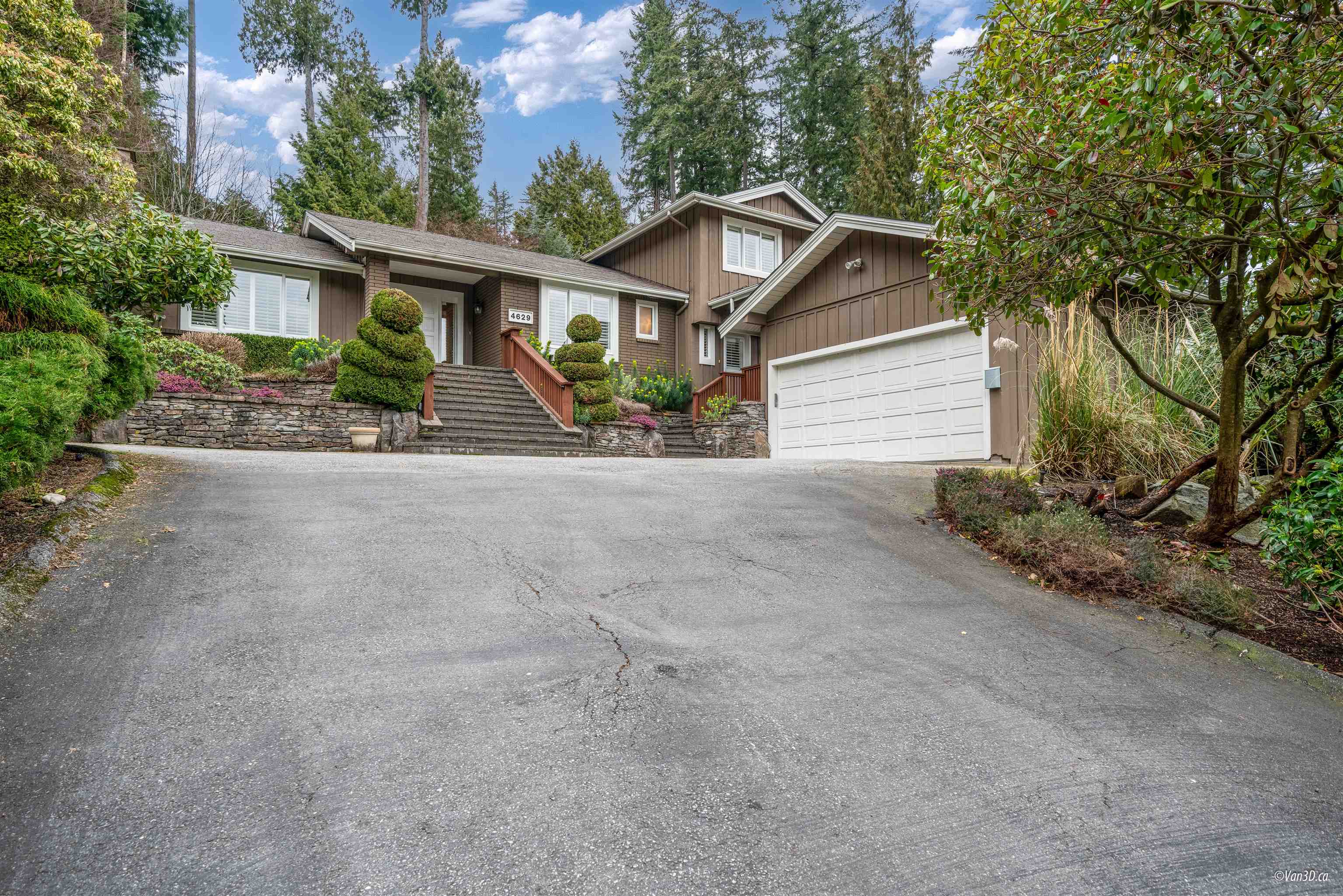 Listing image of 4629 CAULFEILD DRIVE