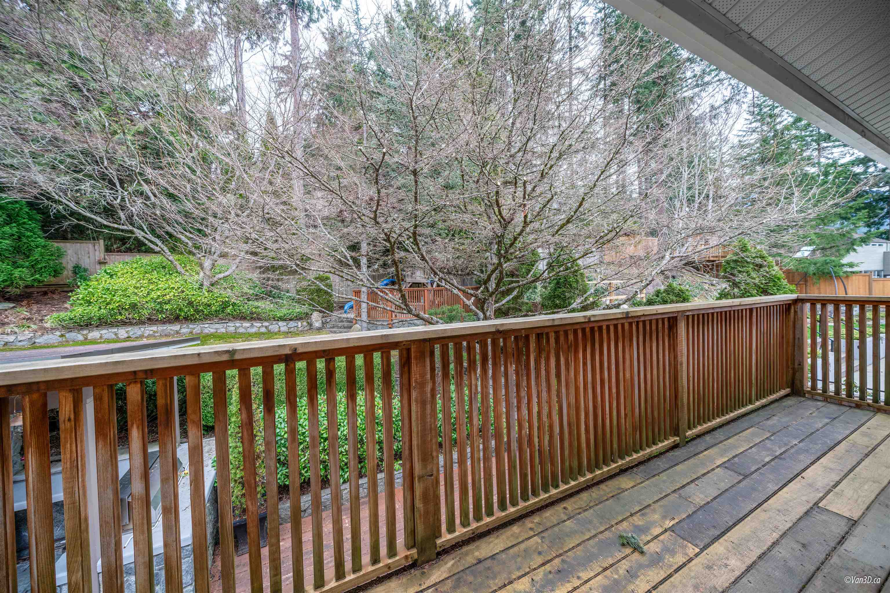 Listing image of 4629 CAULFEILD DRIVE