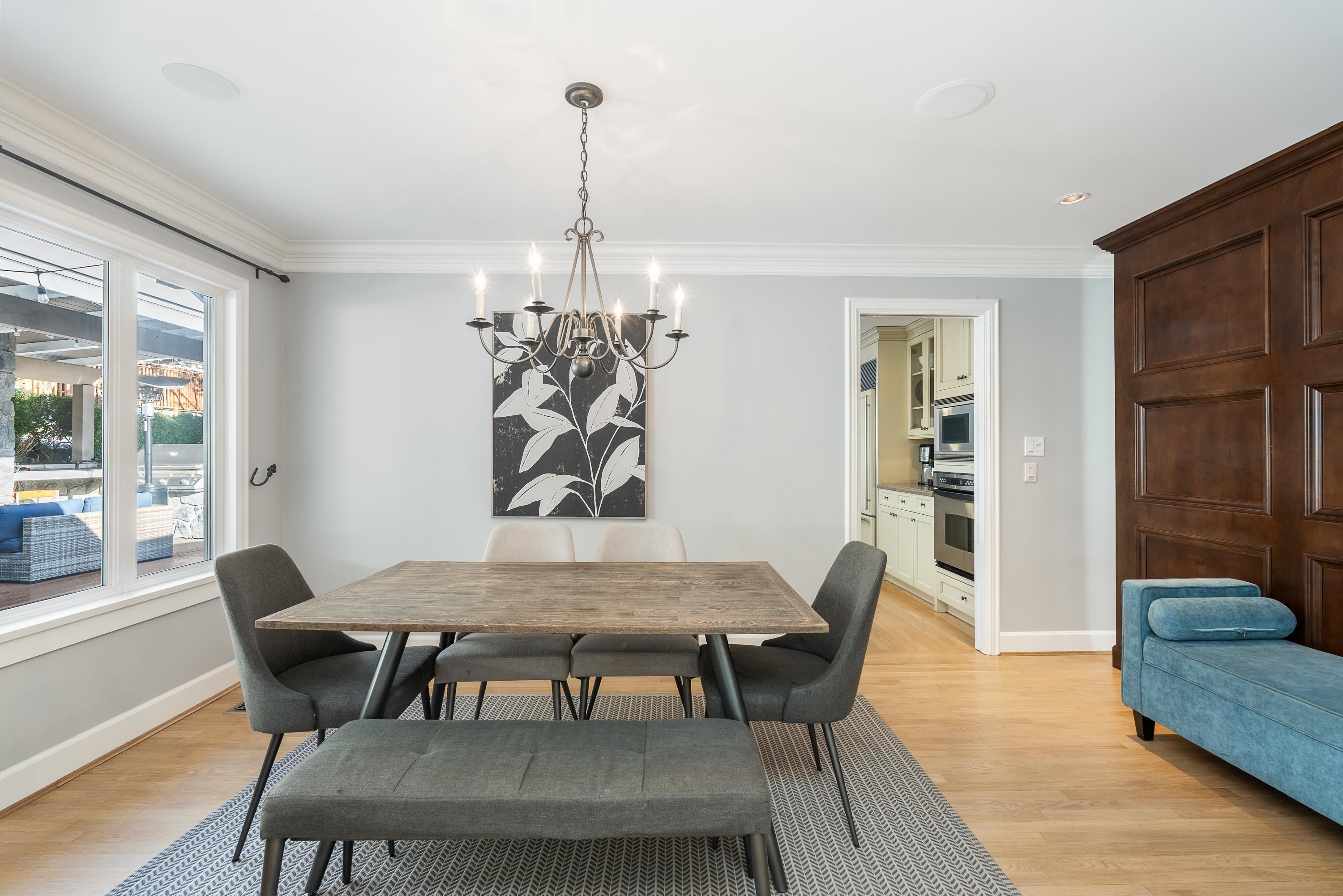 Listing image of 4629 CAULFEILD DRIVE