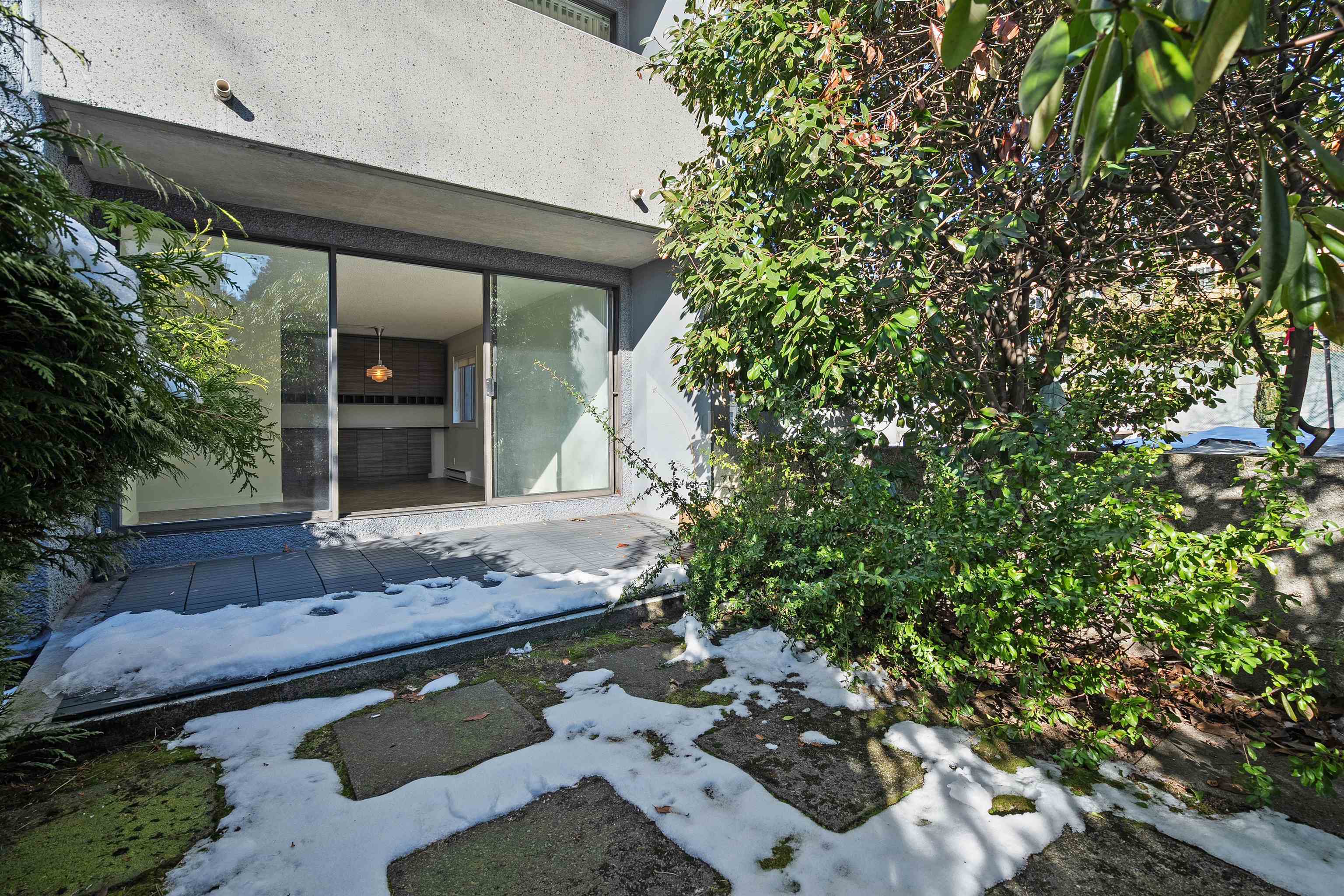 Listing image of 201 110 W 4TH STREET