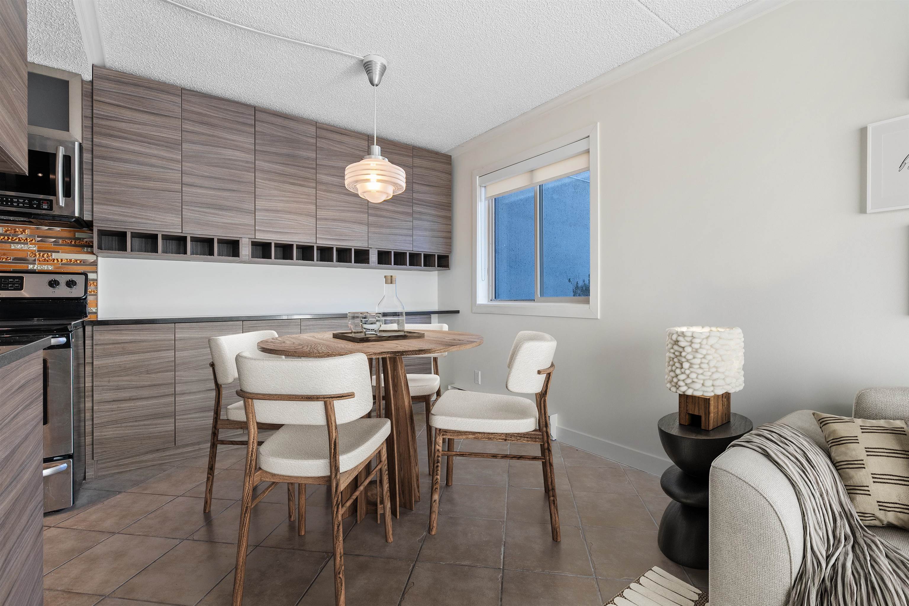 Listing image of 201 110 W 4TH STREET