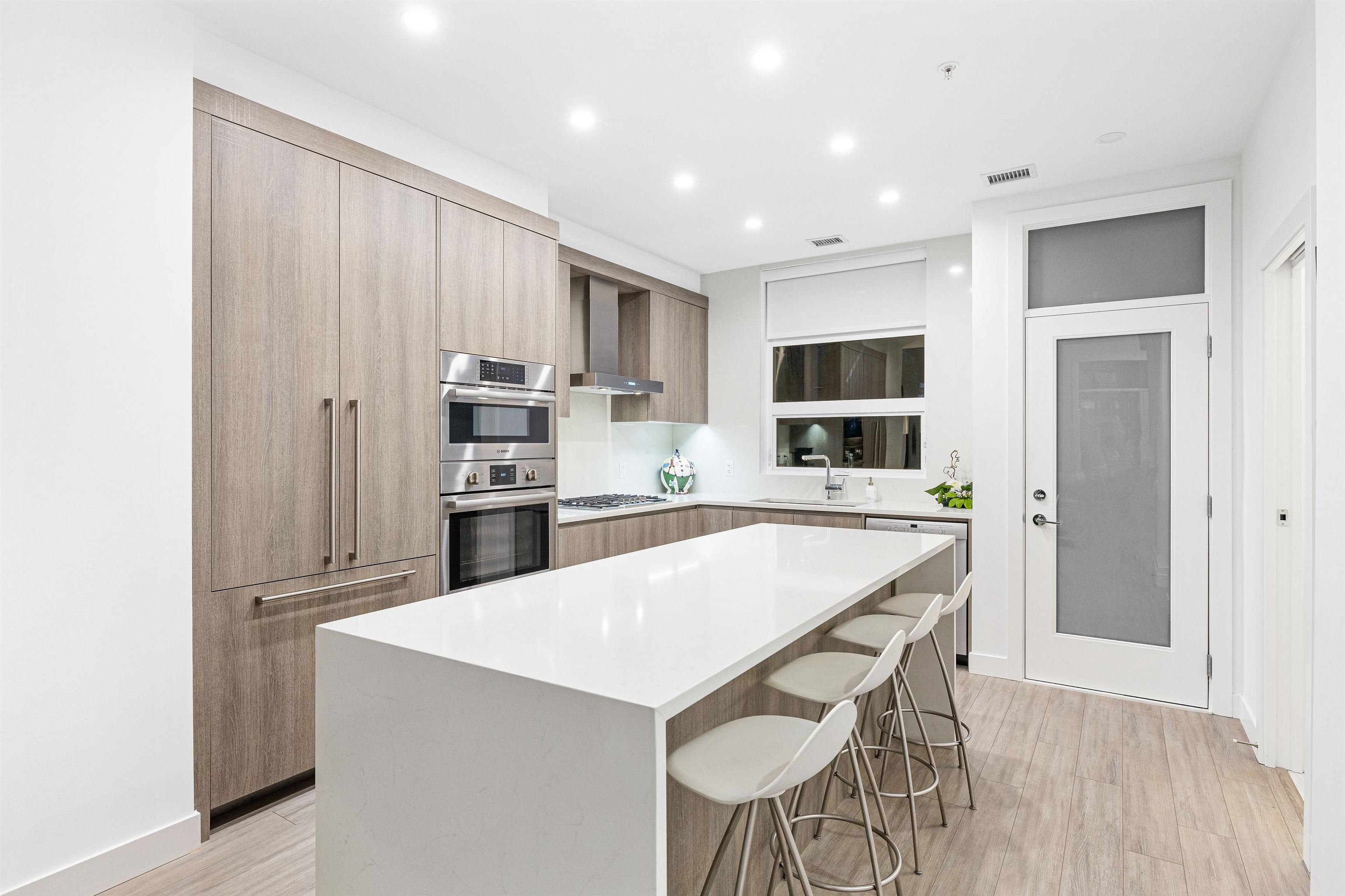 Listing image of 148 2060 CURLING ROAD