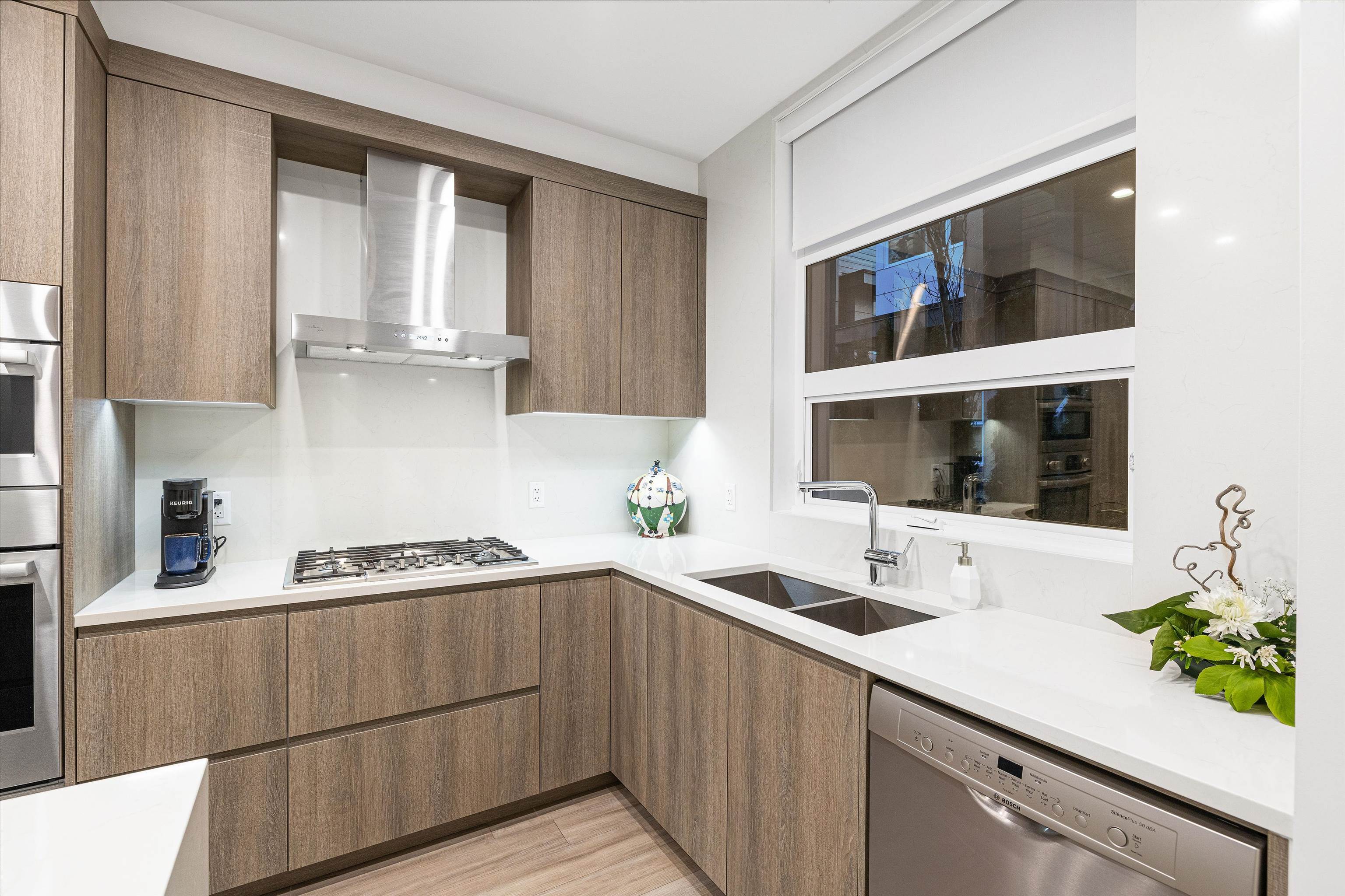 Listing image of 148 2060 CURLING ROAD