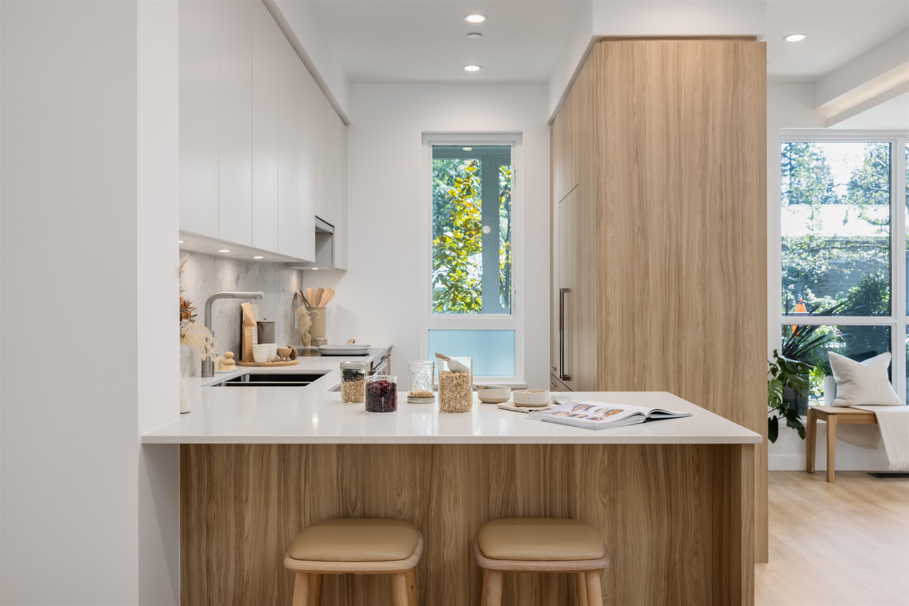 Listing image of 106 2322 EMERY COURT