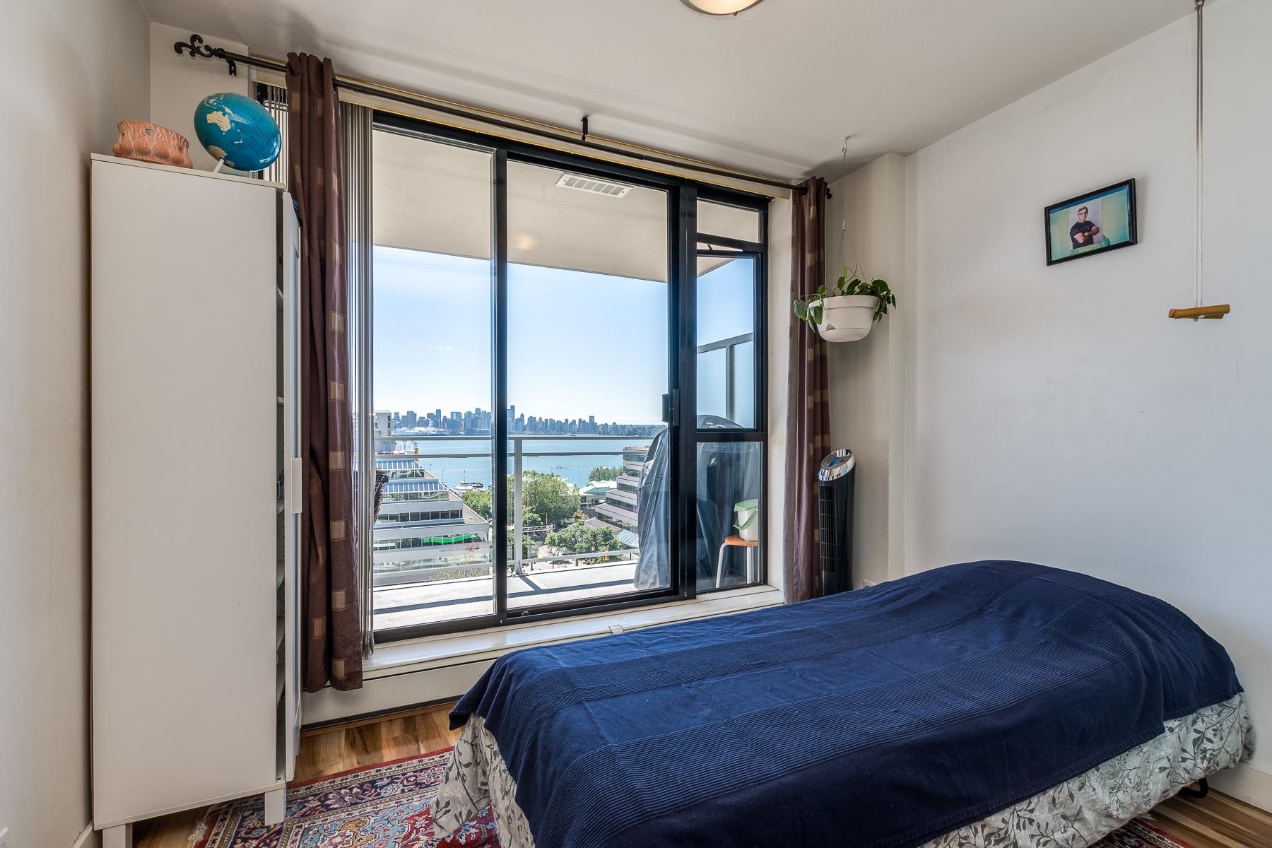Listing image of 810 175 W 1ST STREET