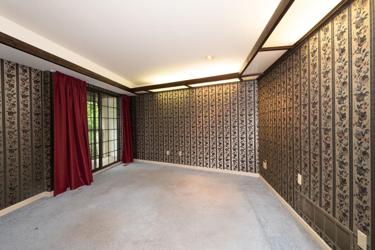 Listing image of 4197 VIRGINIA CRESCENT