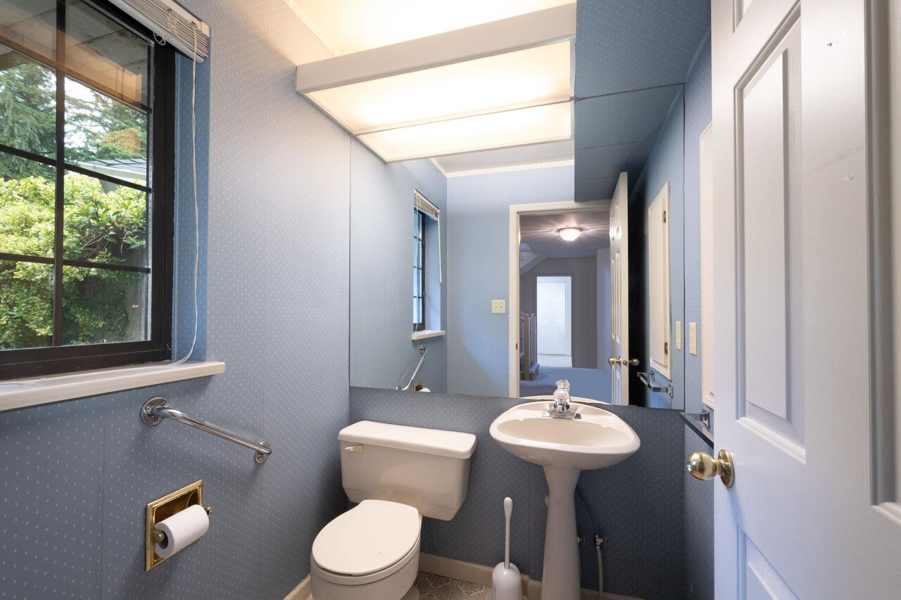 Listing image of 4197 VIRGINIA CRESCENT
