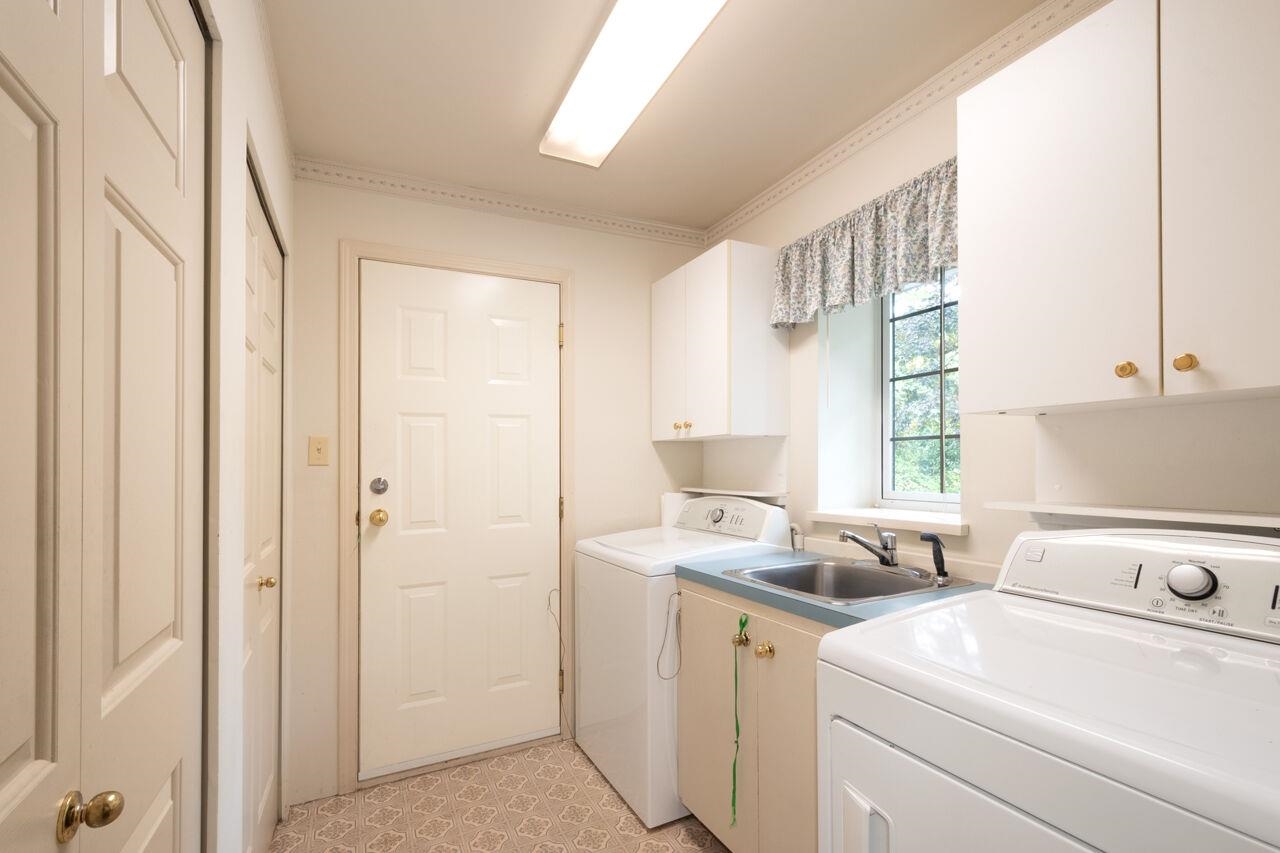 Listing image of 4197 VIRGINIA CRESCENT