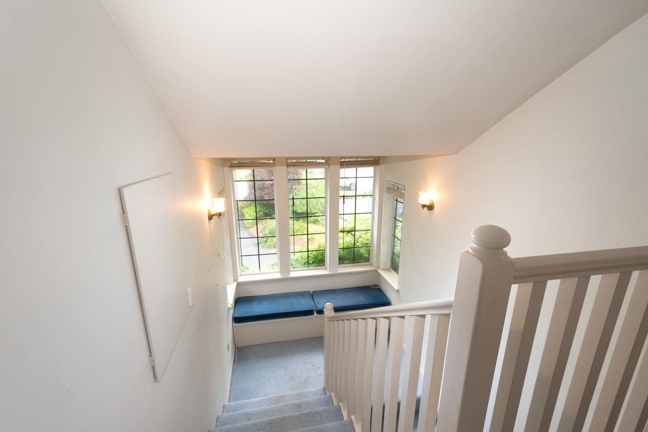 Listing image of 4197 VIRGINIA CRESCENT