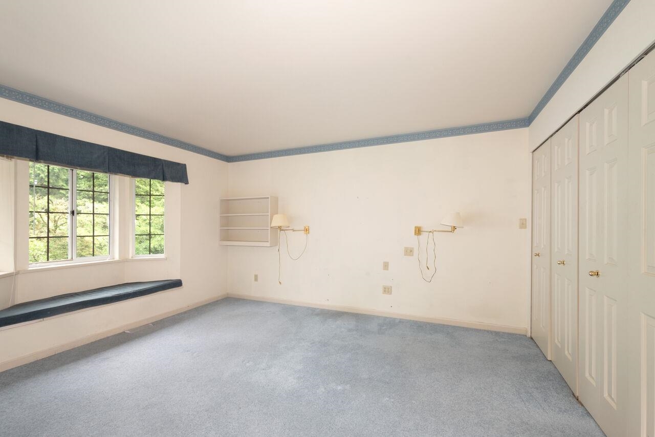Listing image of 4197 VIRGINIA CRESCENT