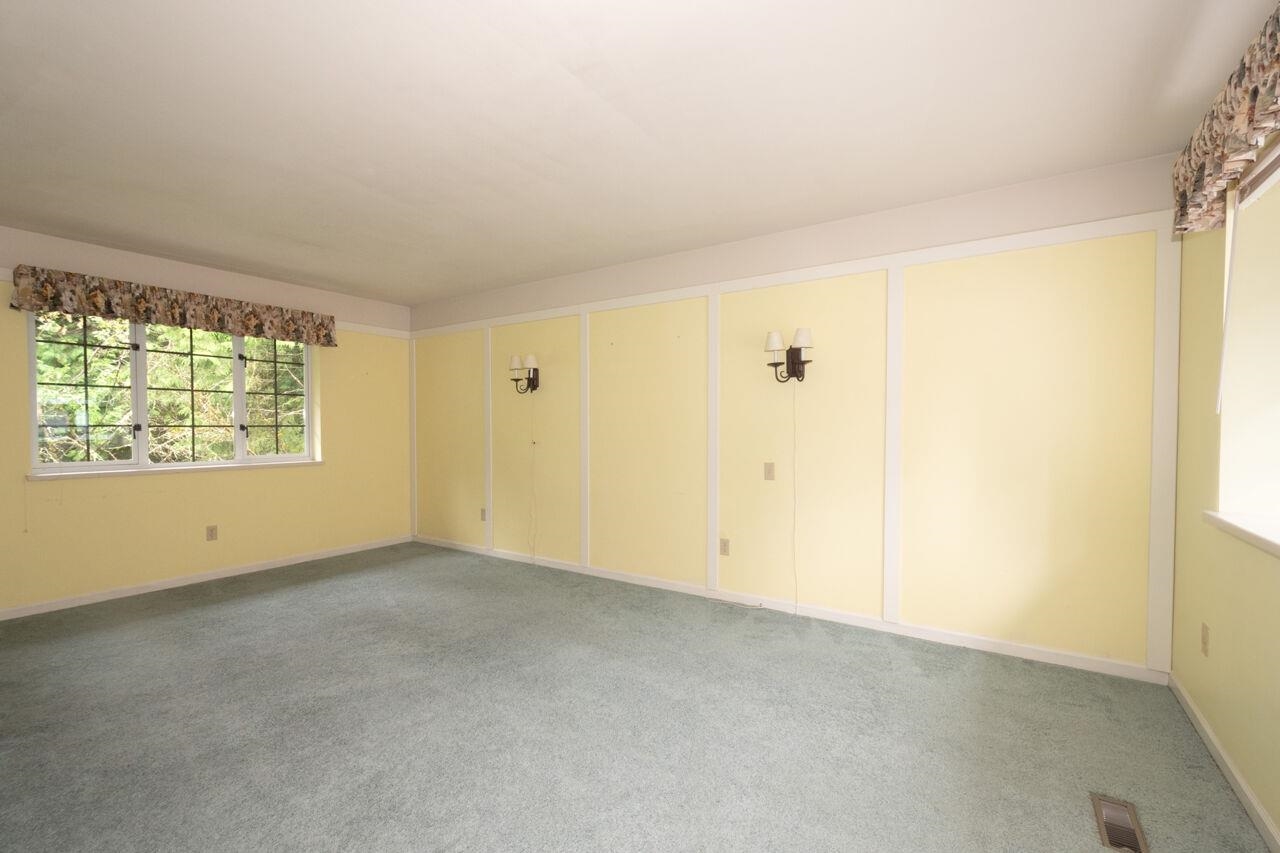 Listing image of 4197 VIRGINIA CRESCENT