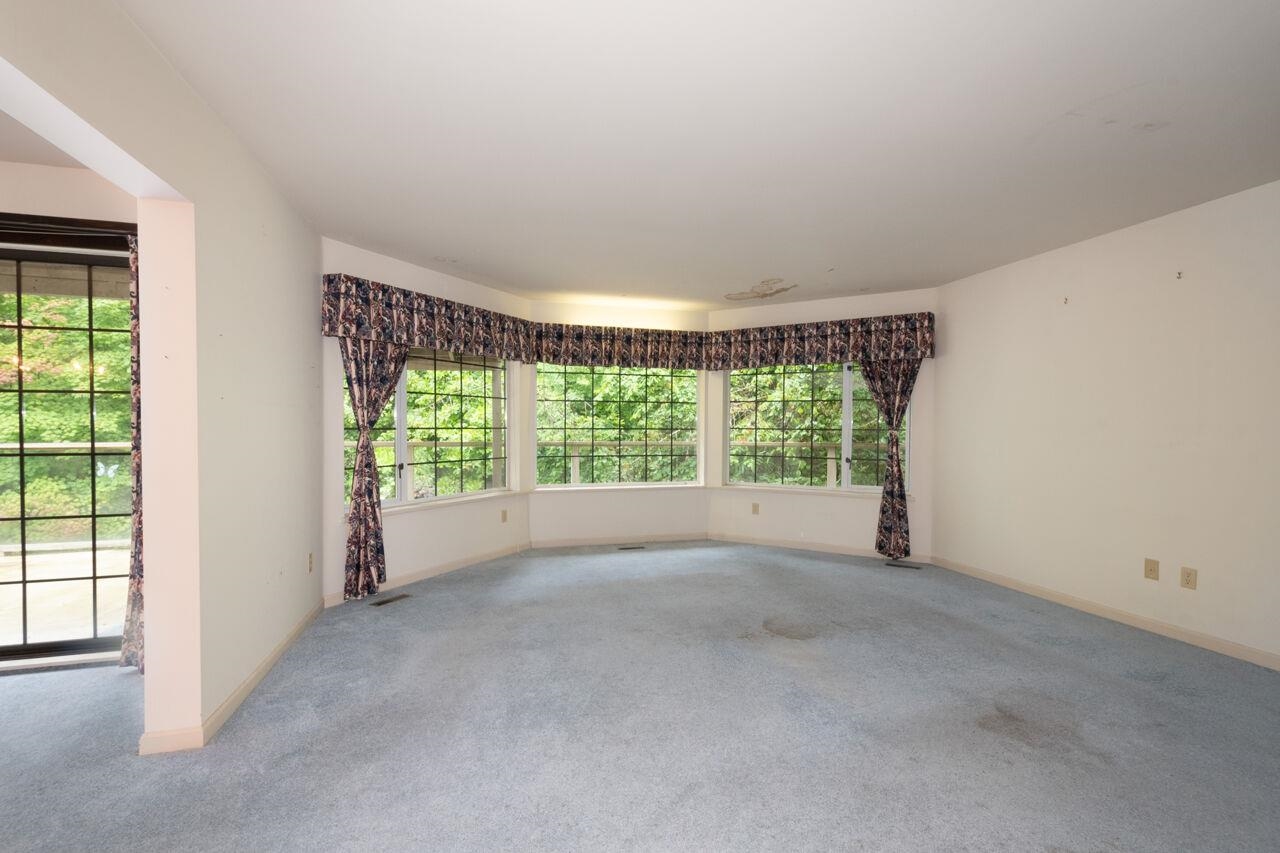 Listing image of 4197 VIRGINIA CRESCENT