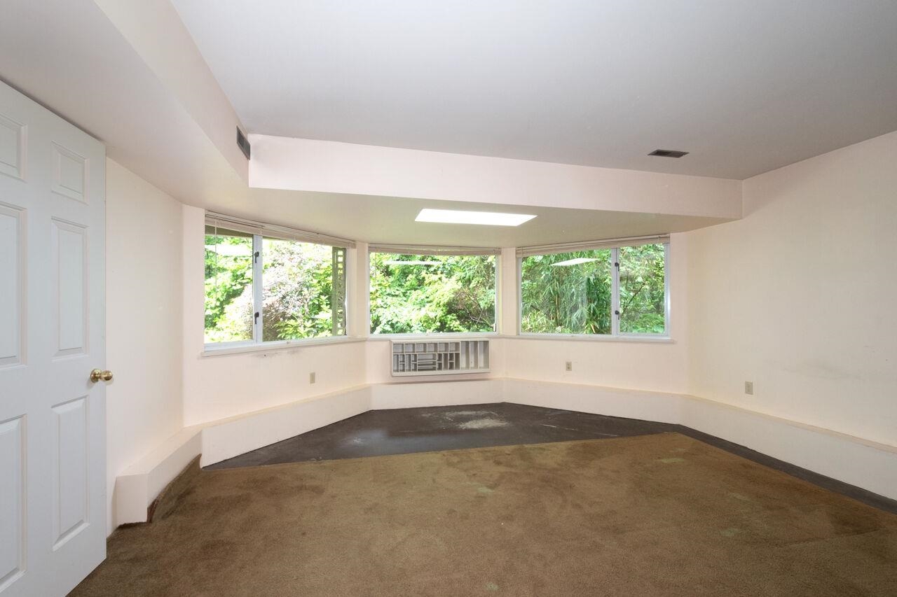 Listing image of 4197 VIRGINIA CRESCENT