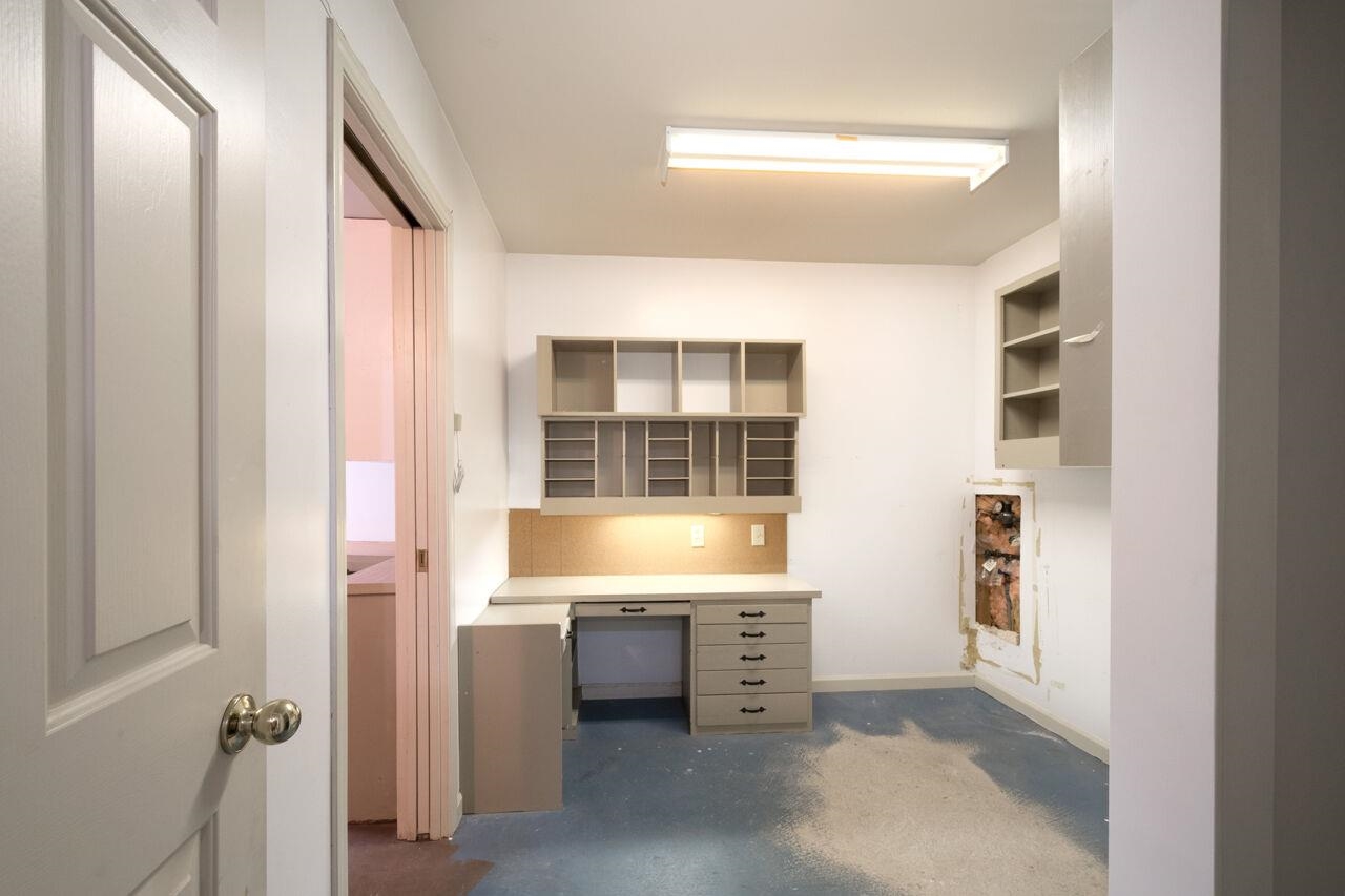 Listing image of 4197 VIRGINIA CRESCENT