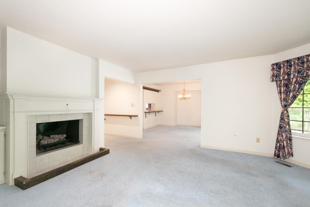 Listing image of 4197 VIRGINIA CRESCENT