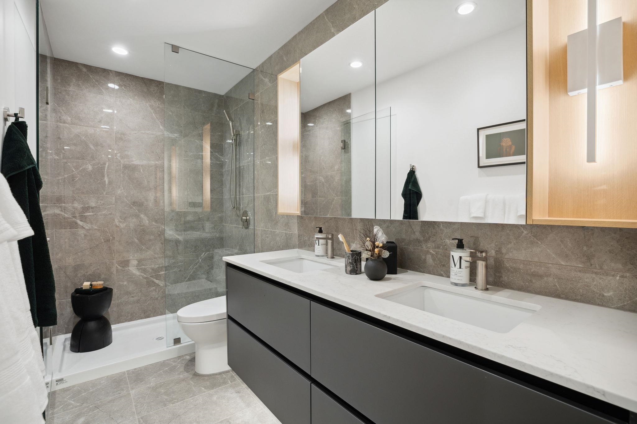 Listing image of 132 2050 GLENAIRE DRIVE