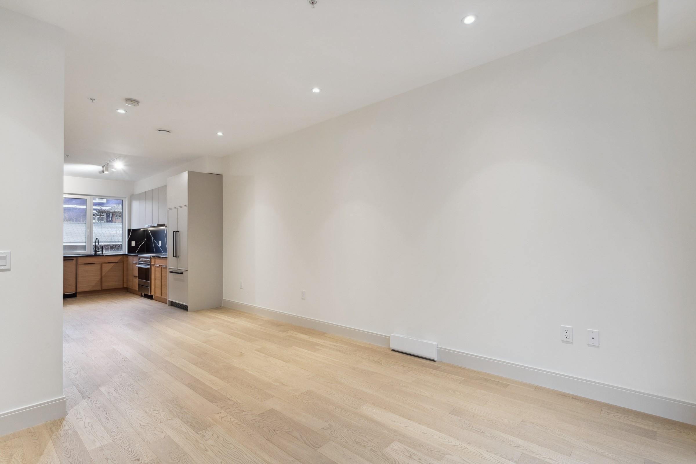 Listing image of 18 632 E 3RD STREET