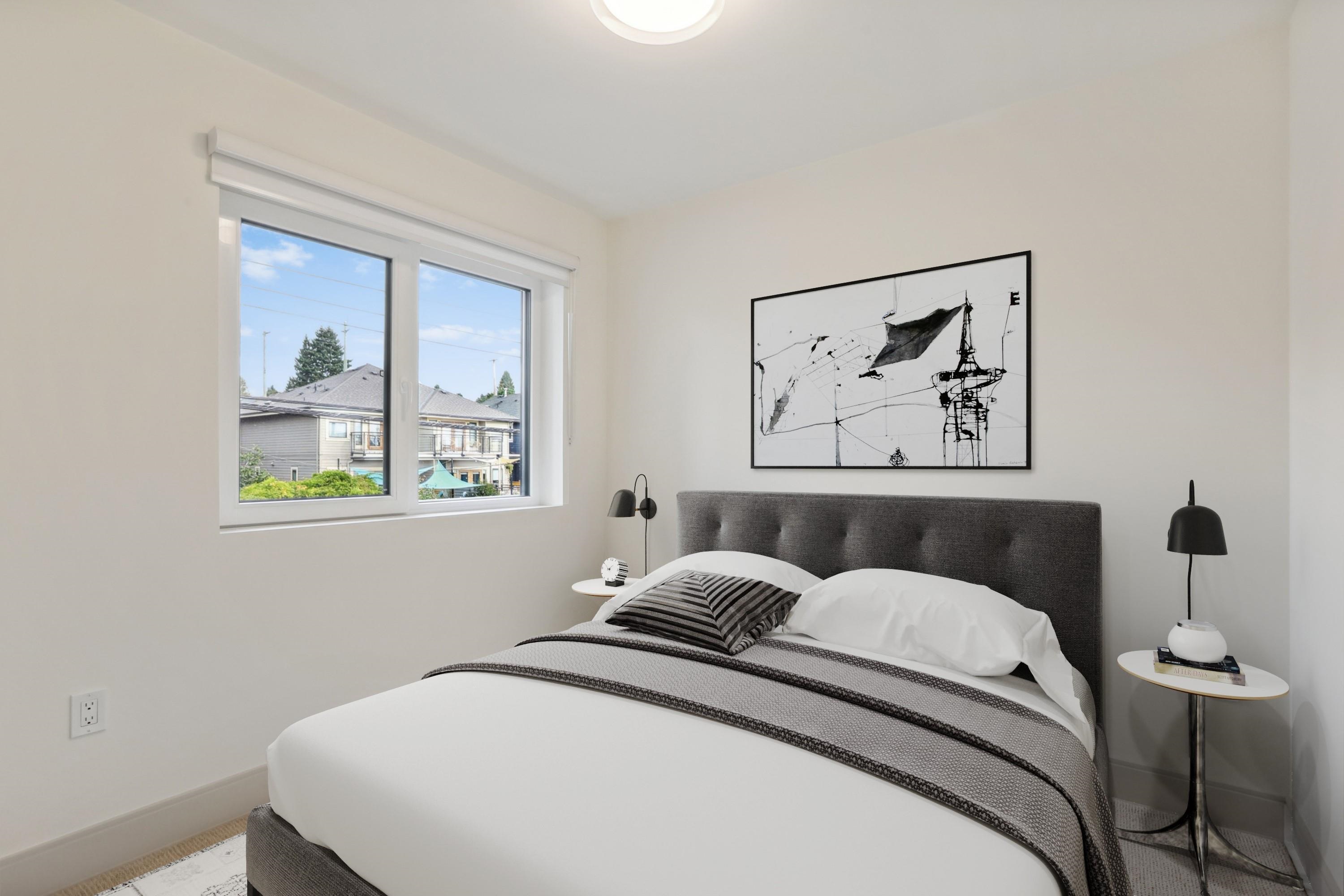 Listing image of 18 632 E 3RD STREET