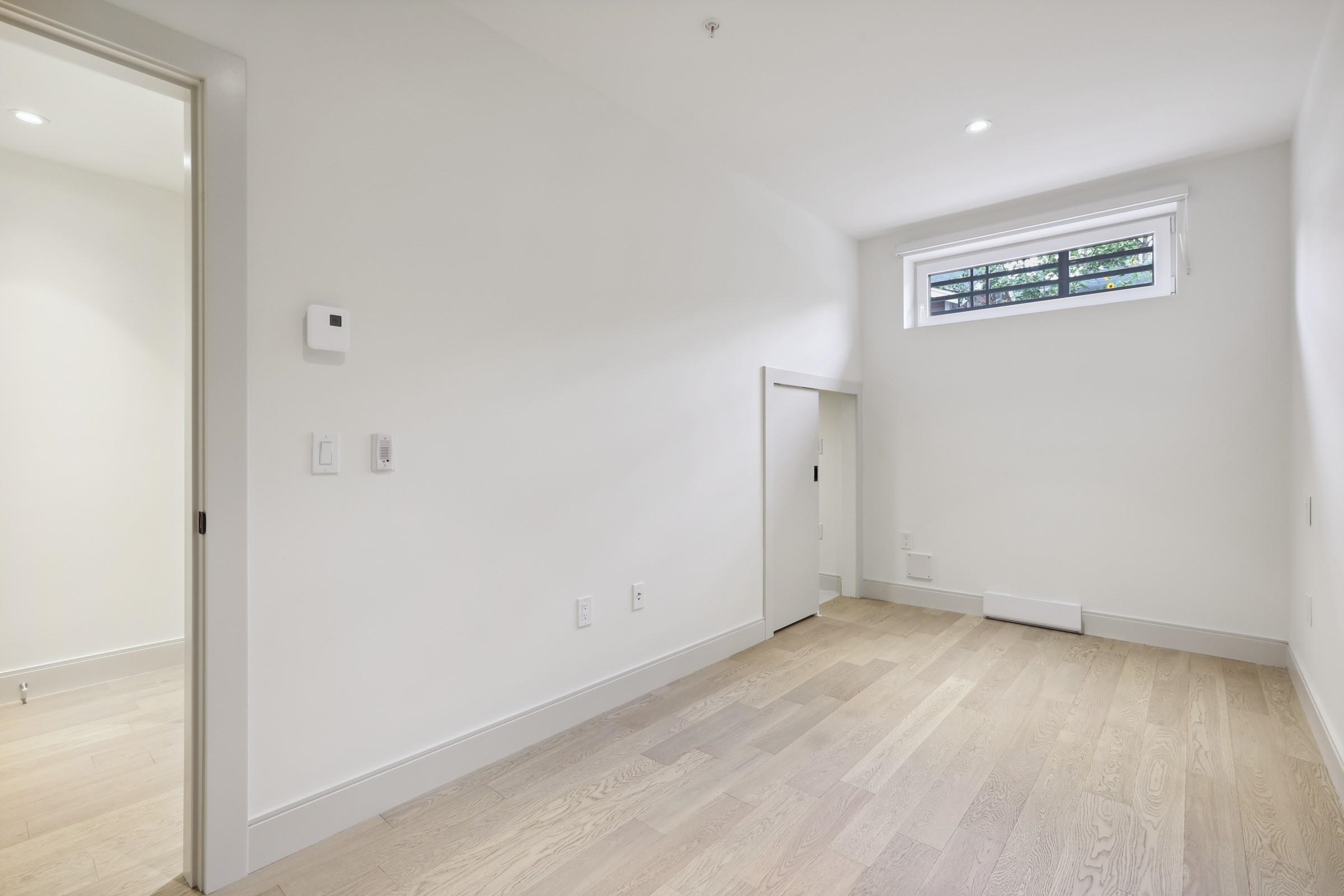 Listing image of 18 632 E 3RD STREET