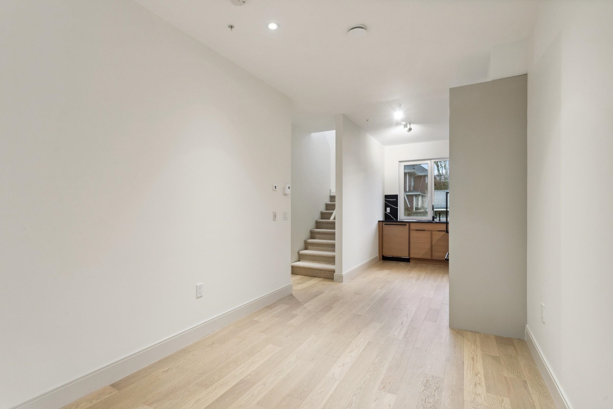 Listing image of 18 632 E 3RD STREET