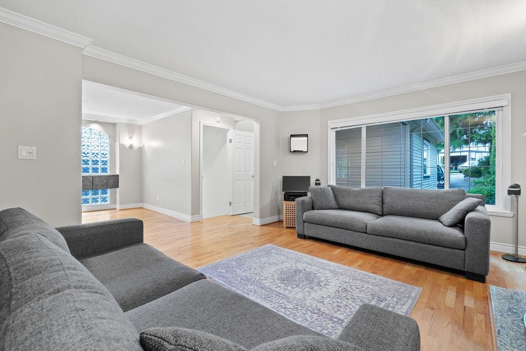 Listing image of 3998 PHYLLIS ROAD