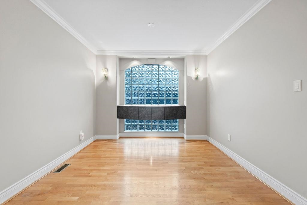 Listing image of 3998 PHYLLIS ROAD