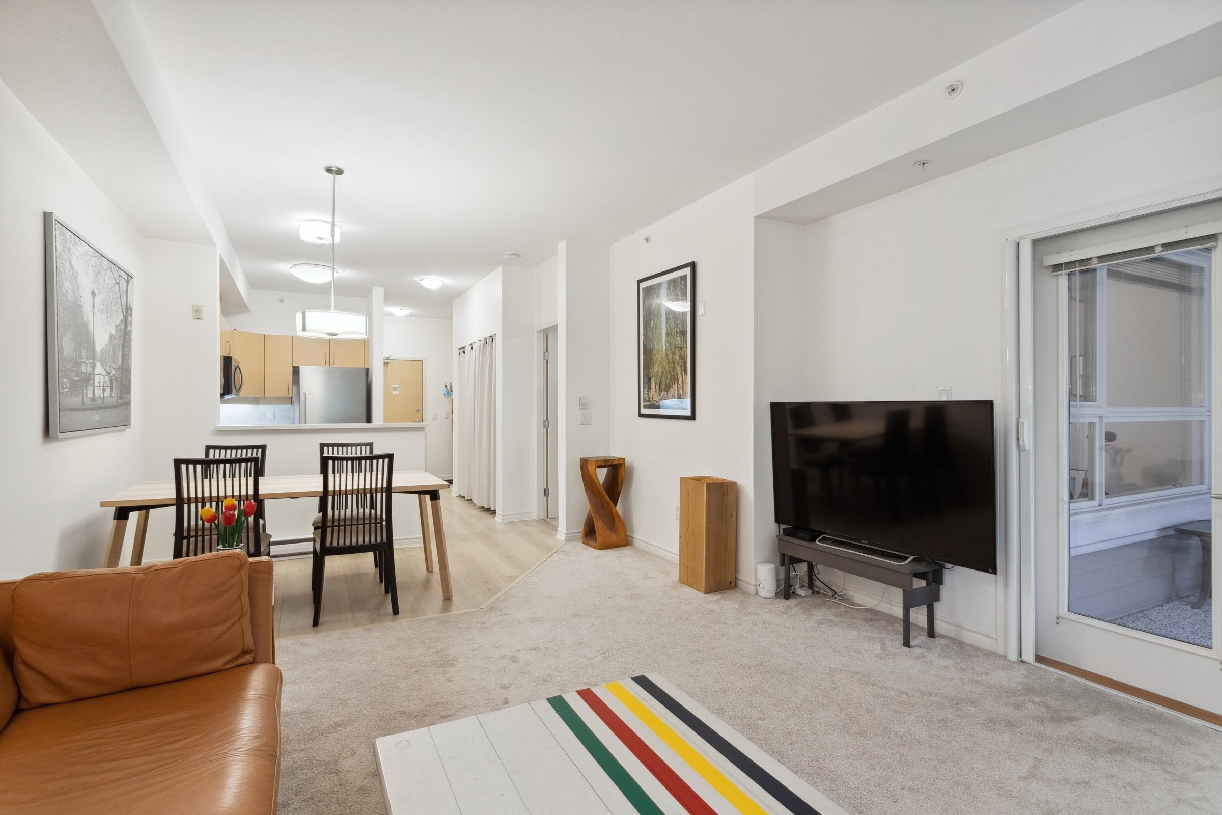 Listing image of 306 3151 CONNAUGHT CRESCENT