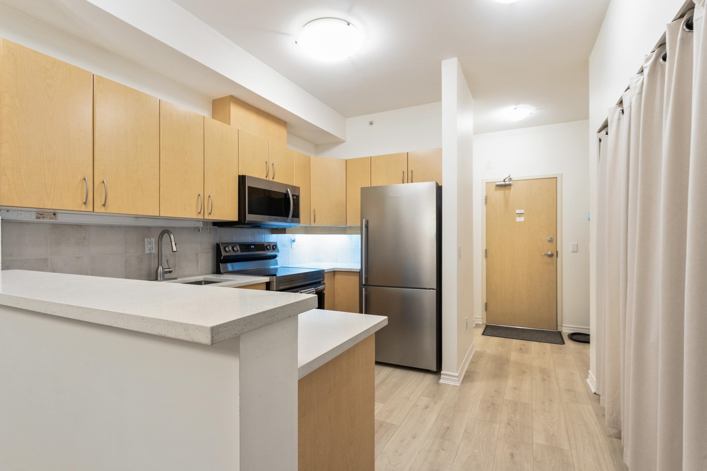 Listing image of 306 3151 CONNAUGHT CRESCENT