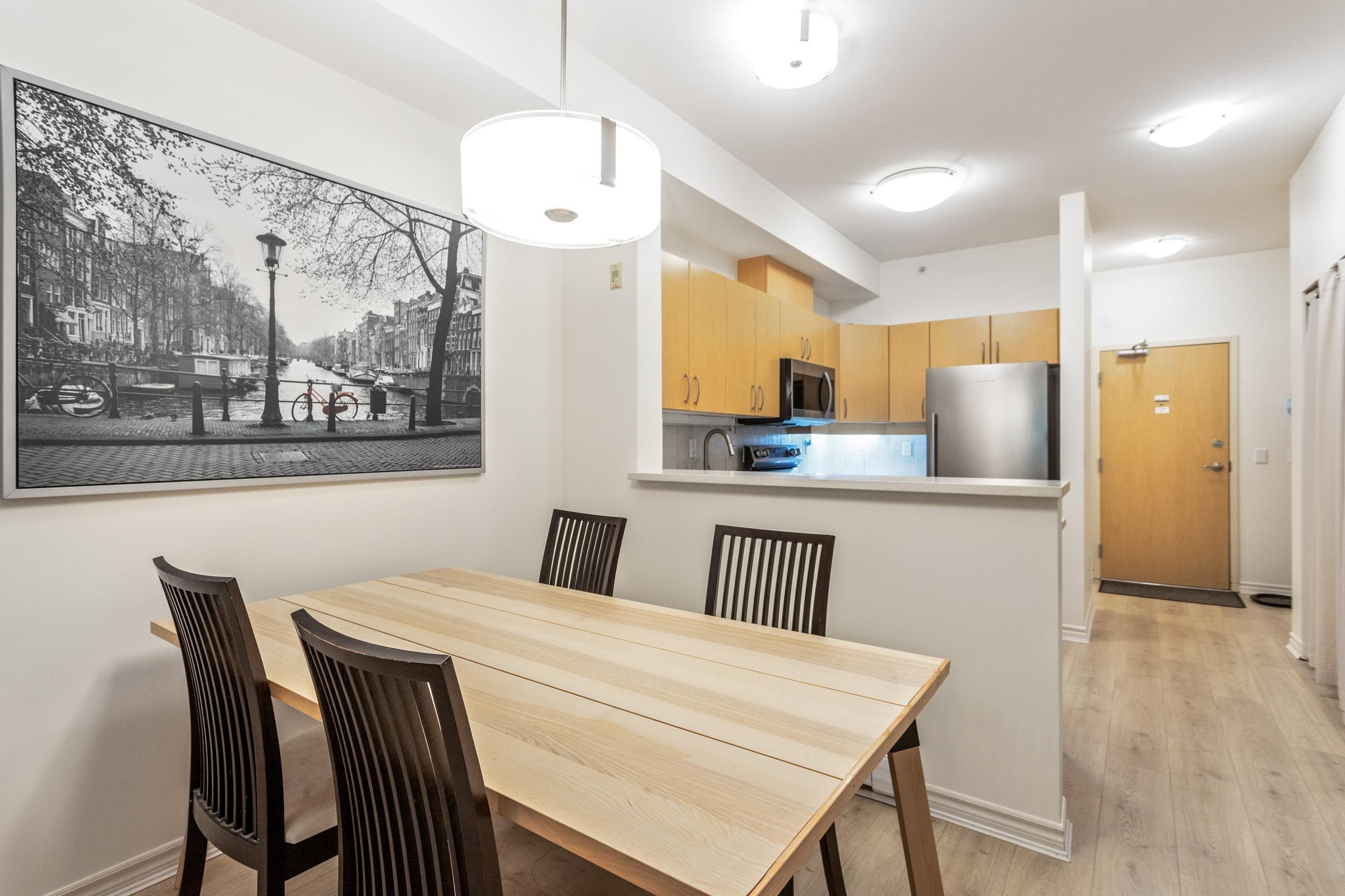 Listing image of 306 3151 CONNAUGHT CRESCENT