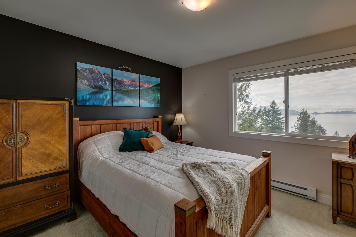 Listing image of 5 350 CENTRE ROAD