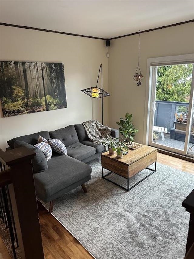 Listing image of 5 350 CENTRE ROAD