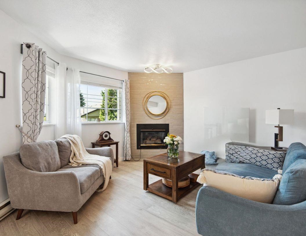 Listing image of 11 249 E 4TH STREET
