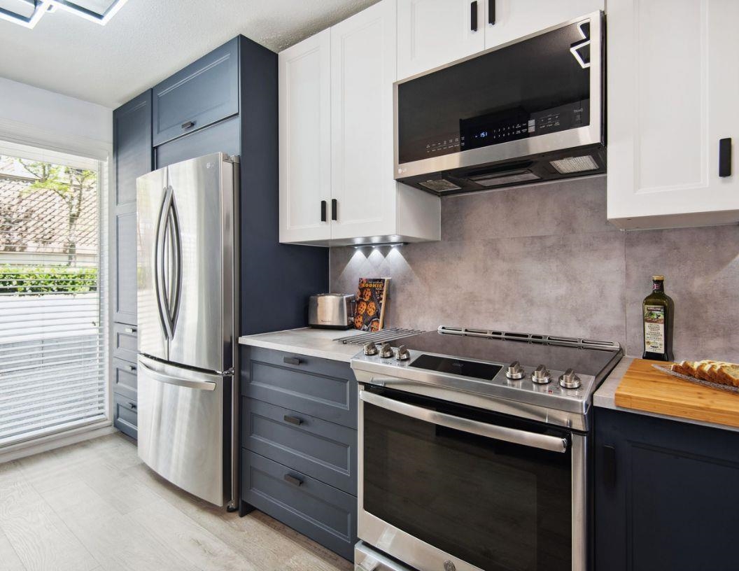 Listing image of 11 249 E 4TH STREET