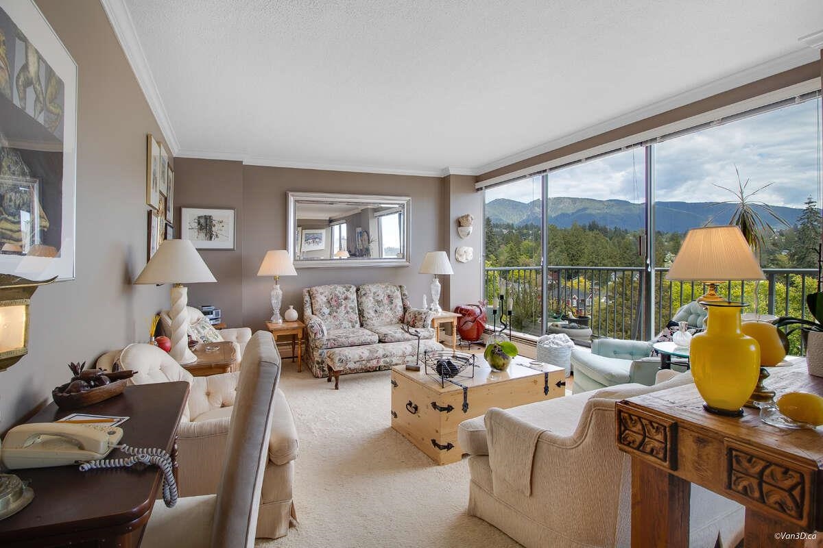 Listing image of 903 1745 ESQUIMALT AVENUE