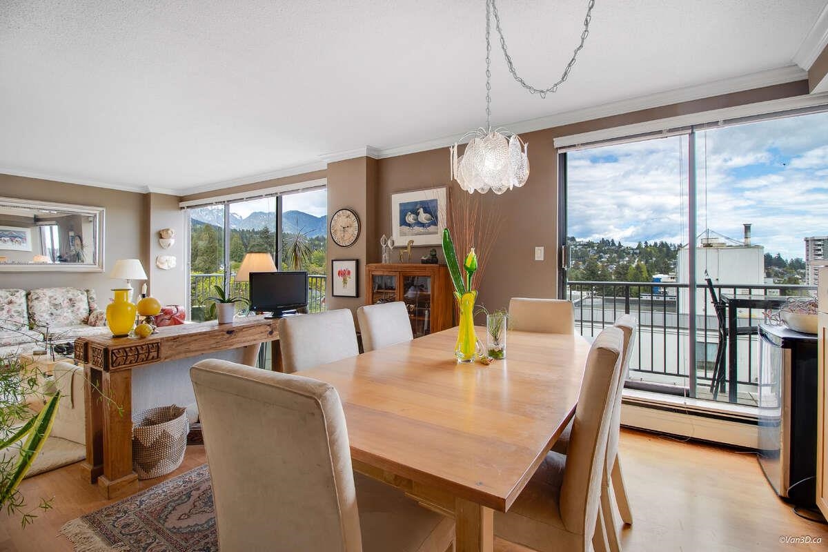 Listing image of 903 1745 ESQUIMALT AVENUE